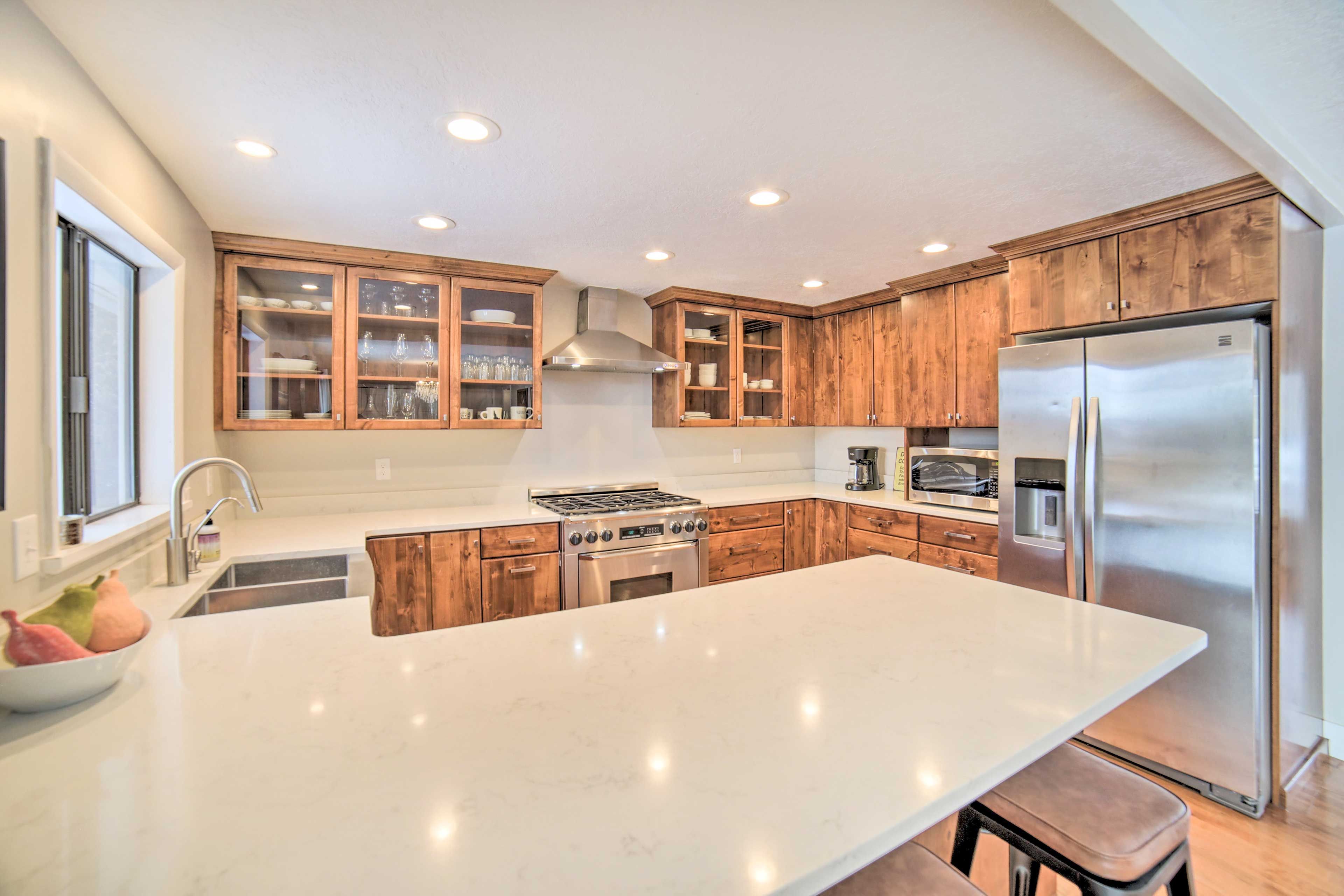 Kitchen | Cooking Basics | Coffee Maker | Paper Towels/Trash Bags Provided