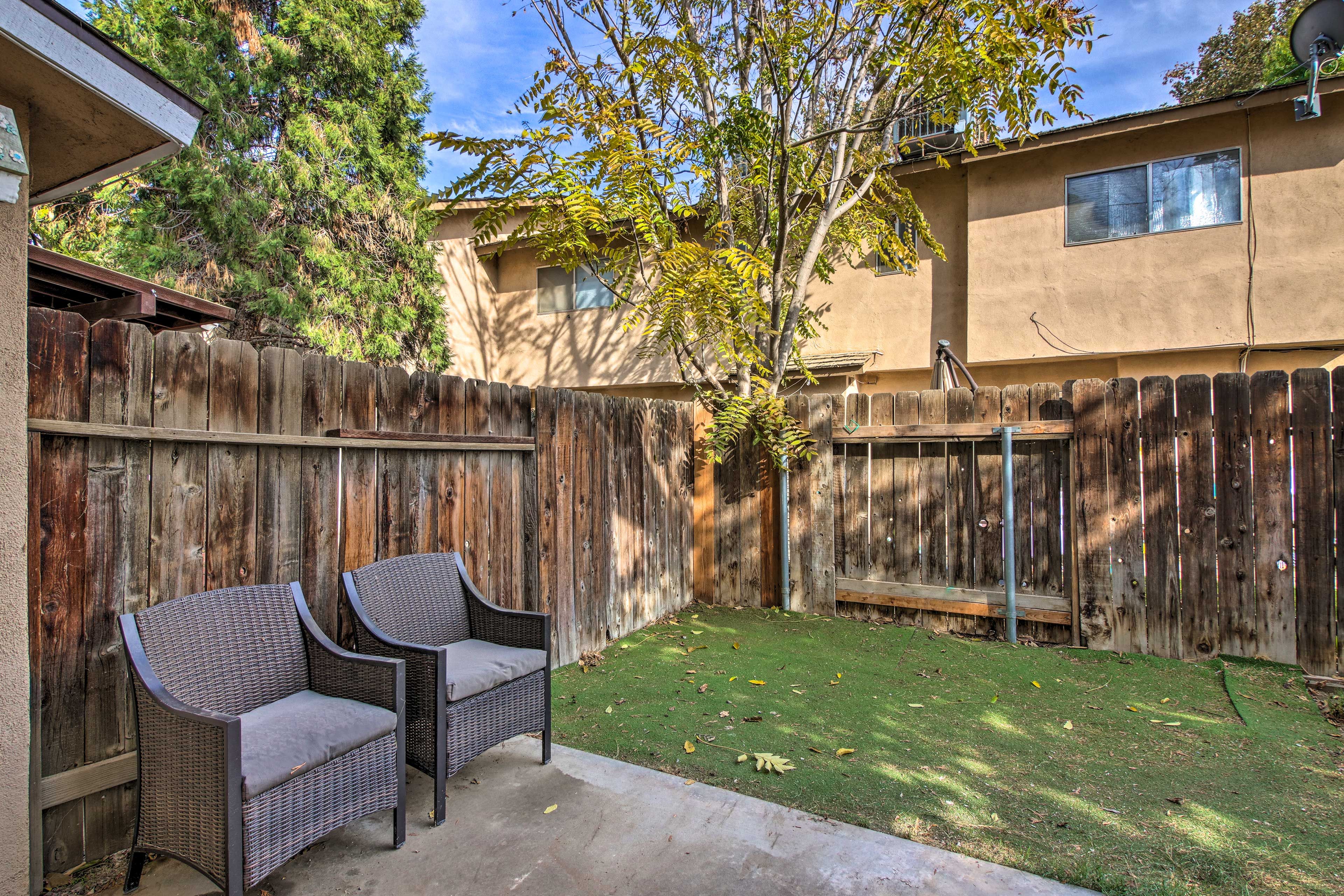 Private Yard | Outdoor Seating