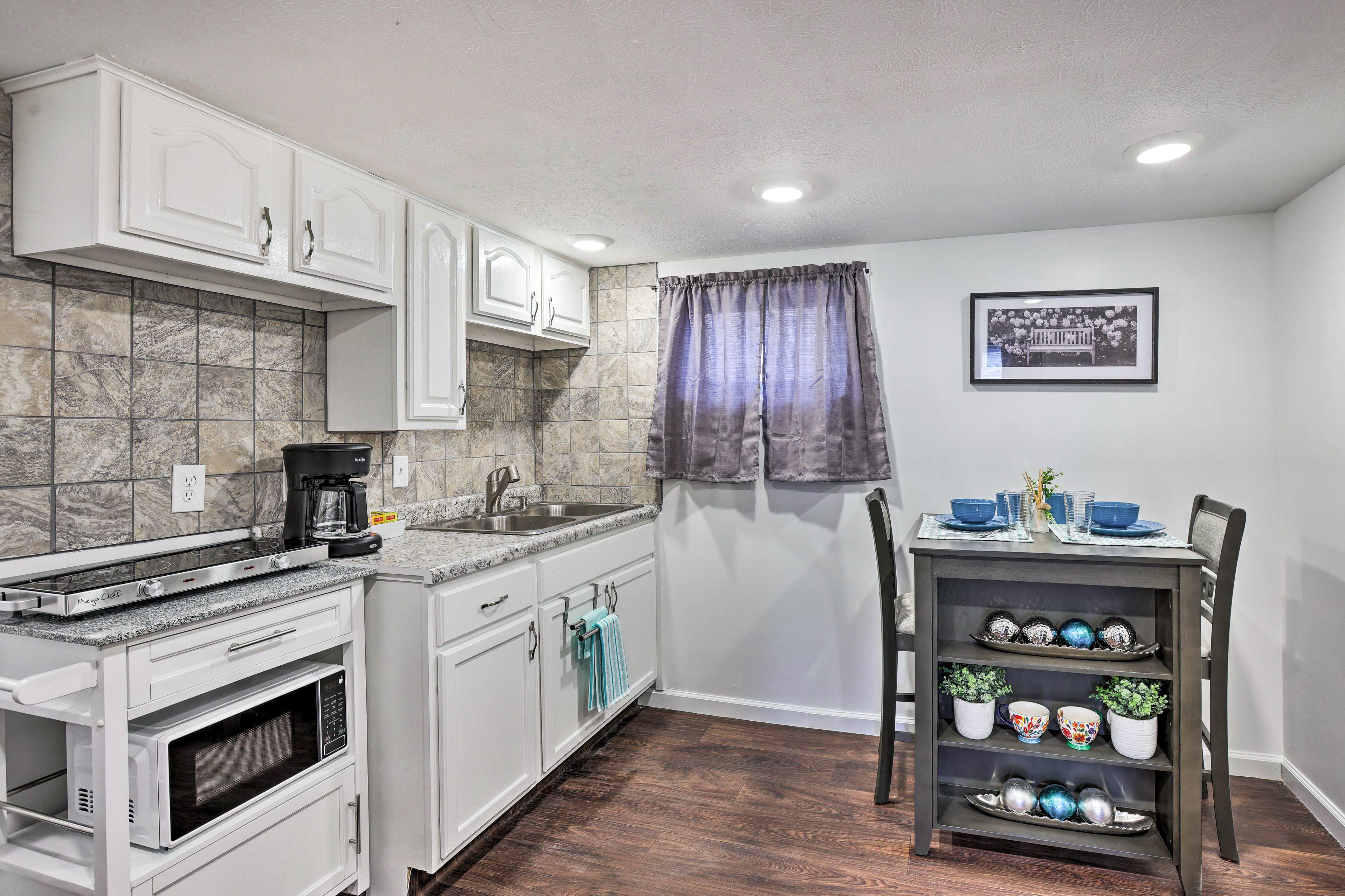 Kitchen | Coffee Maker | Microwave | Blender