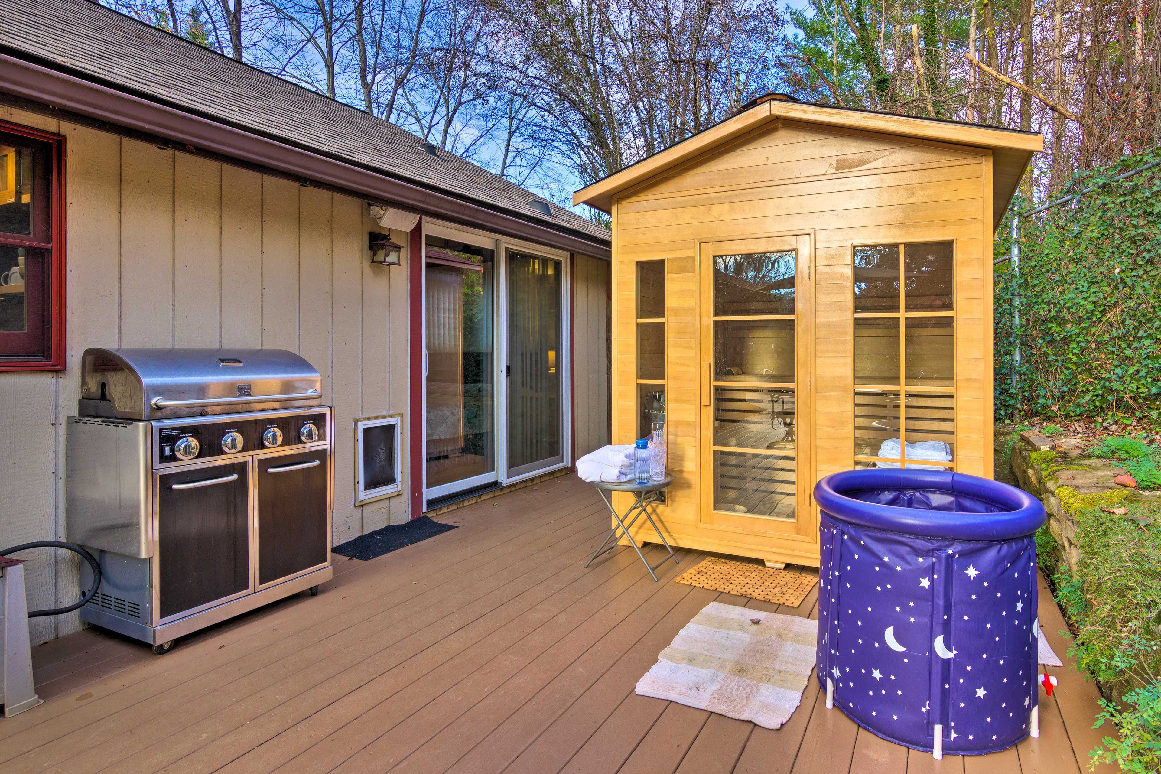 Deck | Sauna | Cold Plunge