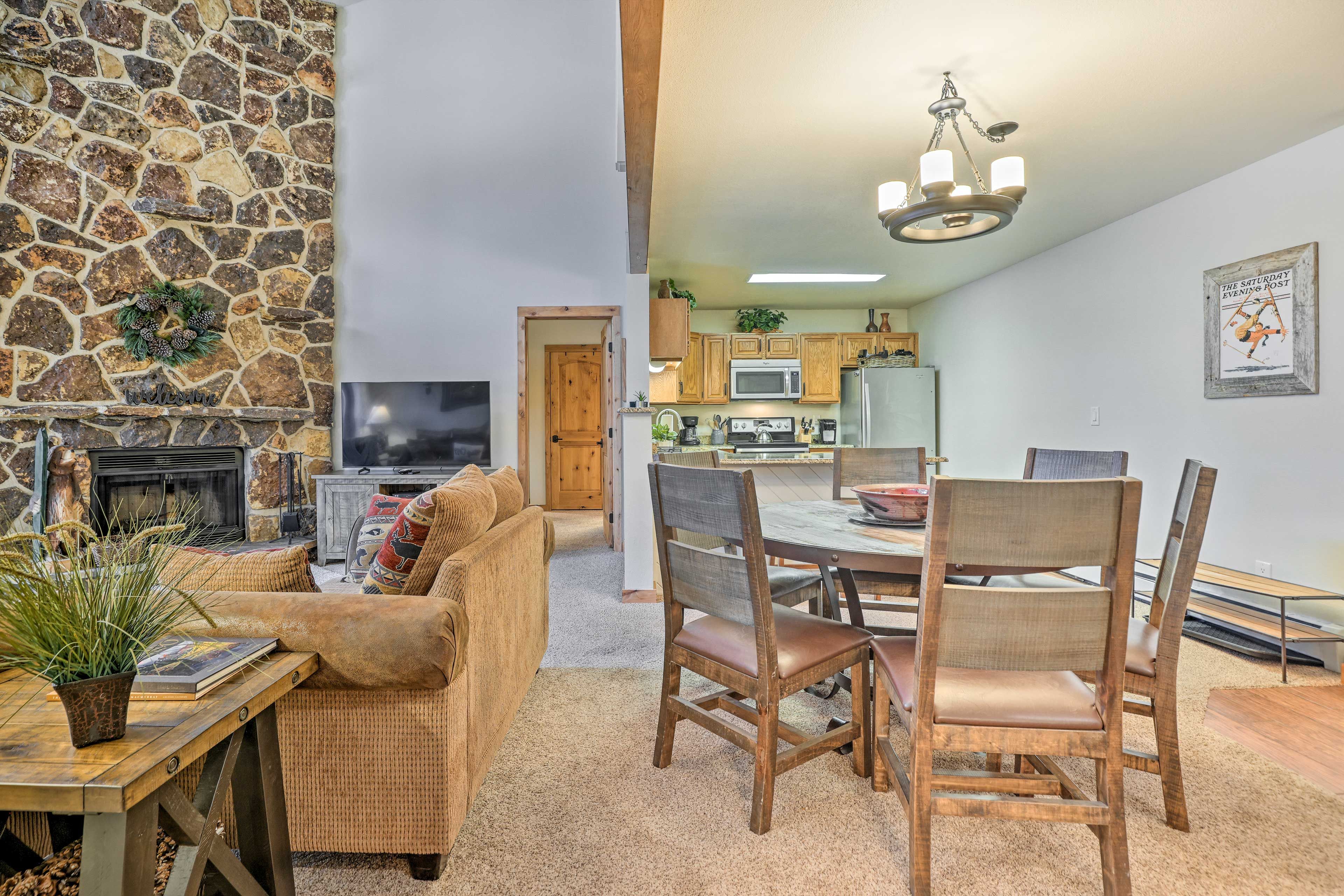 Dining Area | 1st Floor