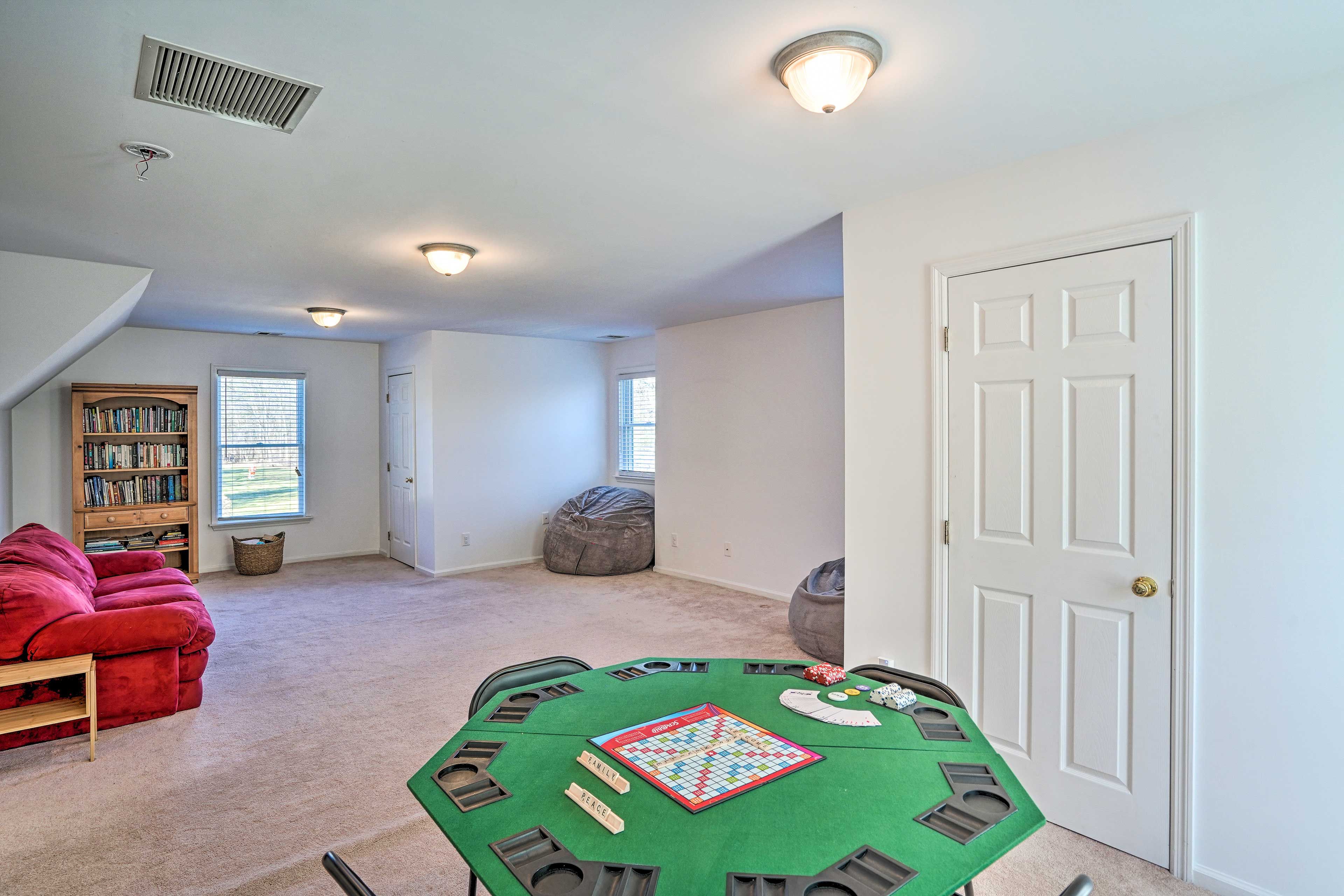 Game Room | Poker Table | Board Games | Convertible Bean Bag Beds