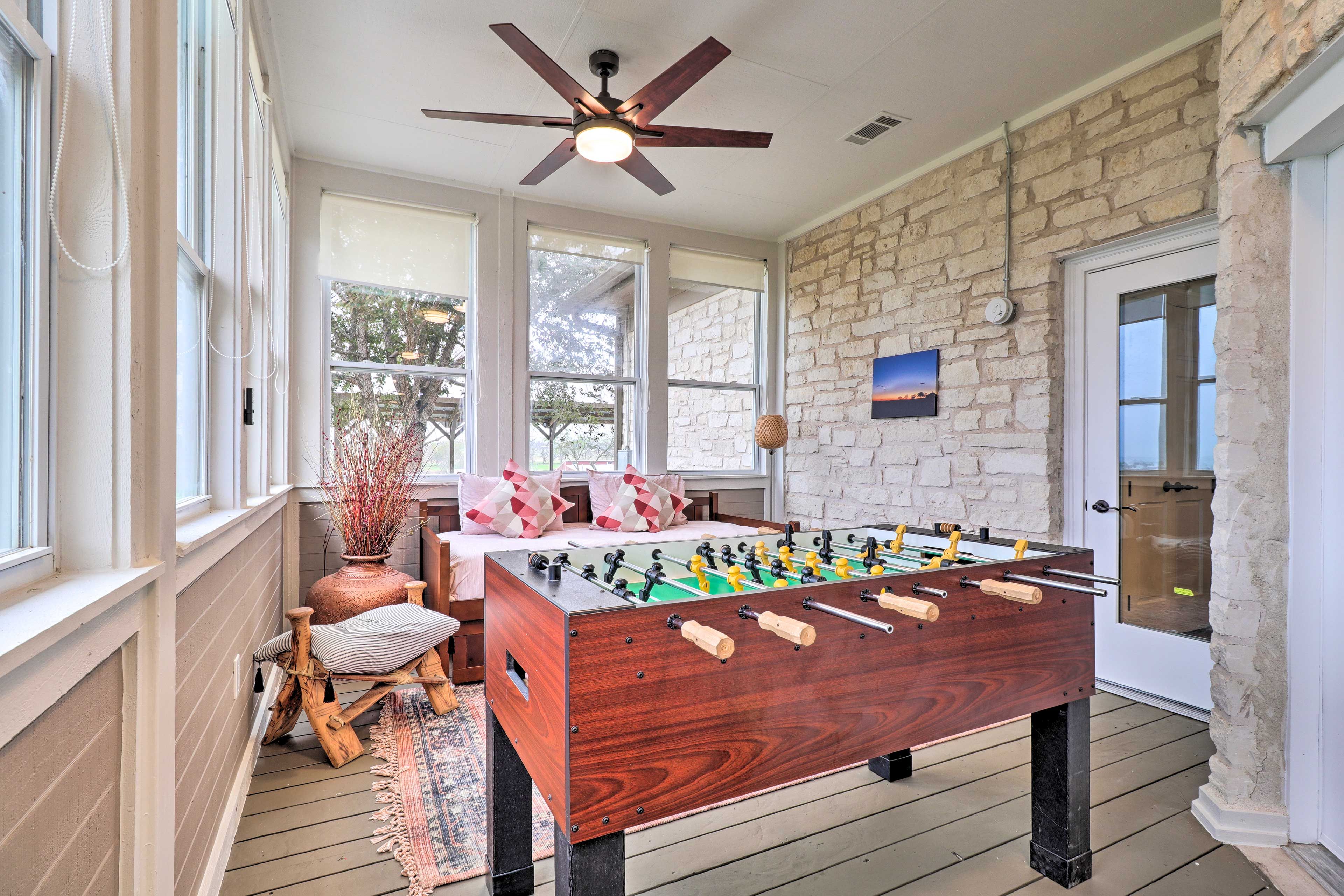Sunroom | Twin Bed w/