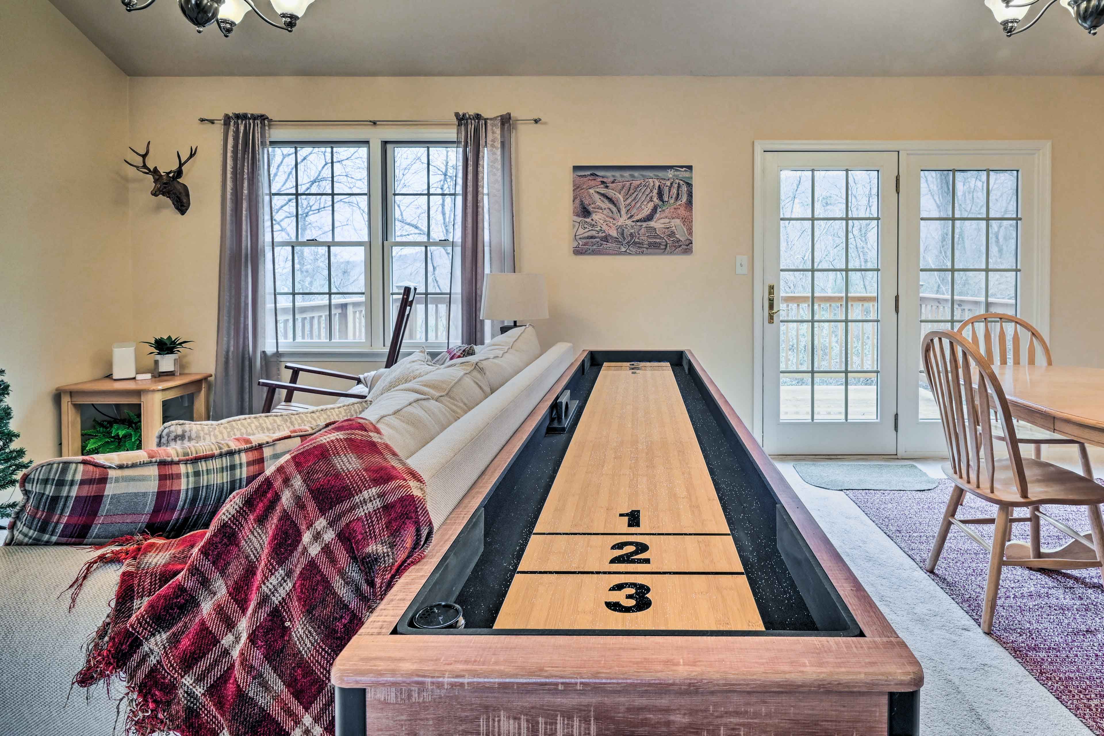 Shuffle Board | Main Floor | Smart TVs