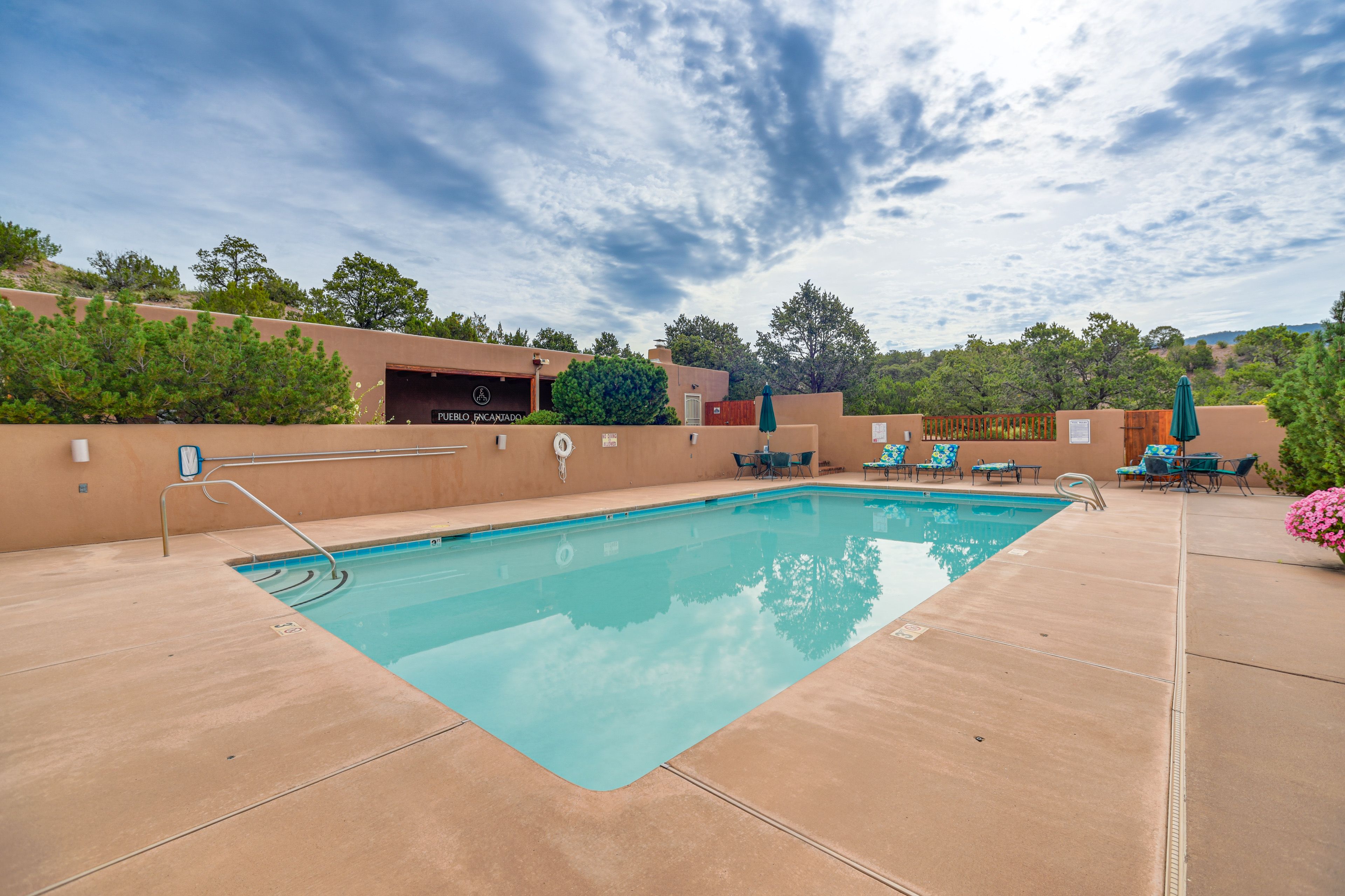 Pueblo Encantado | Community Amenities | Outdoor Pool