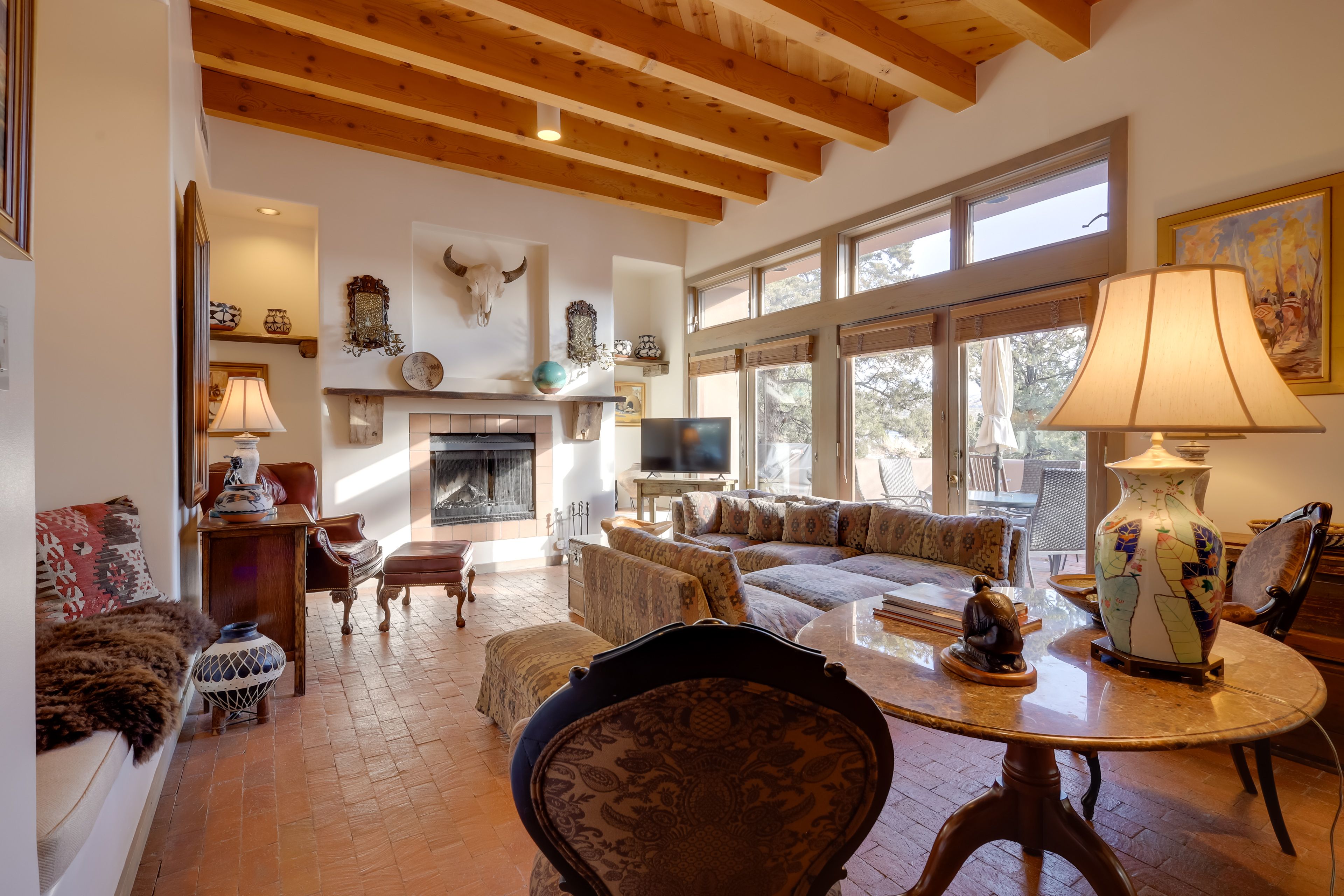 Living Area | Free WiFi