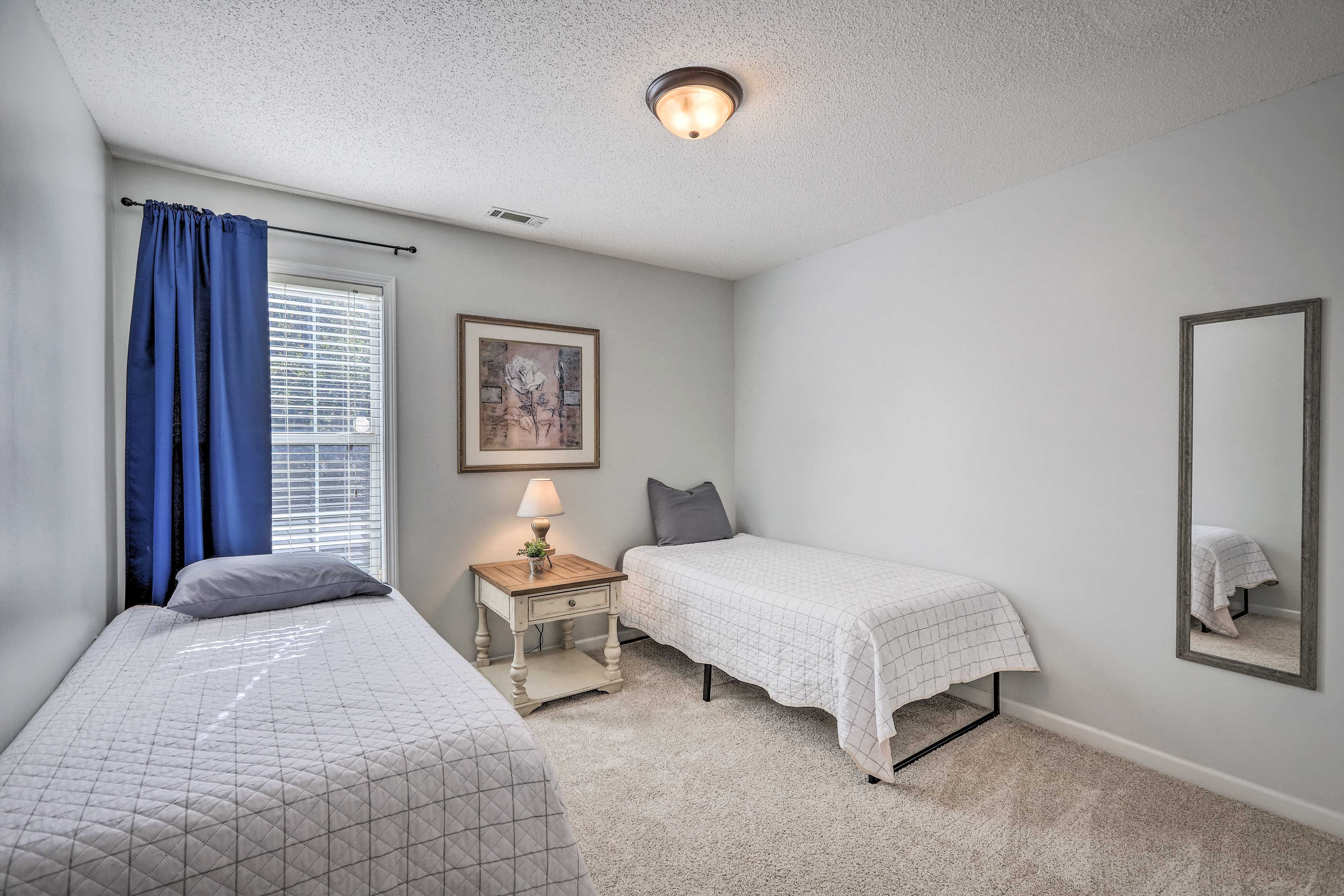 Bedroom 3 | 2 Twin Beds | Linens Provided | Books | Board Games