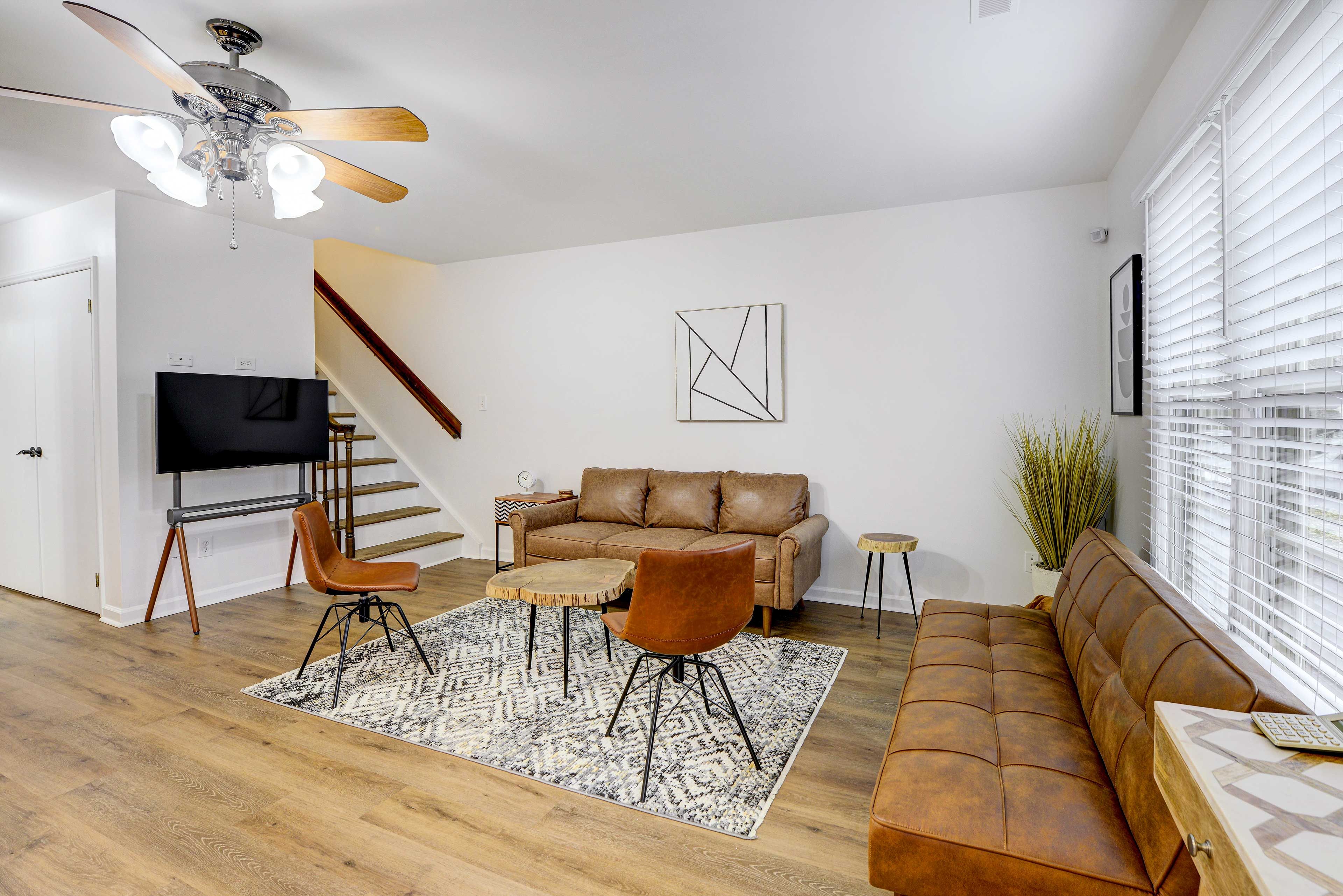 Living Room | Futon | Smart TV