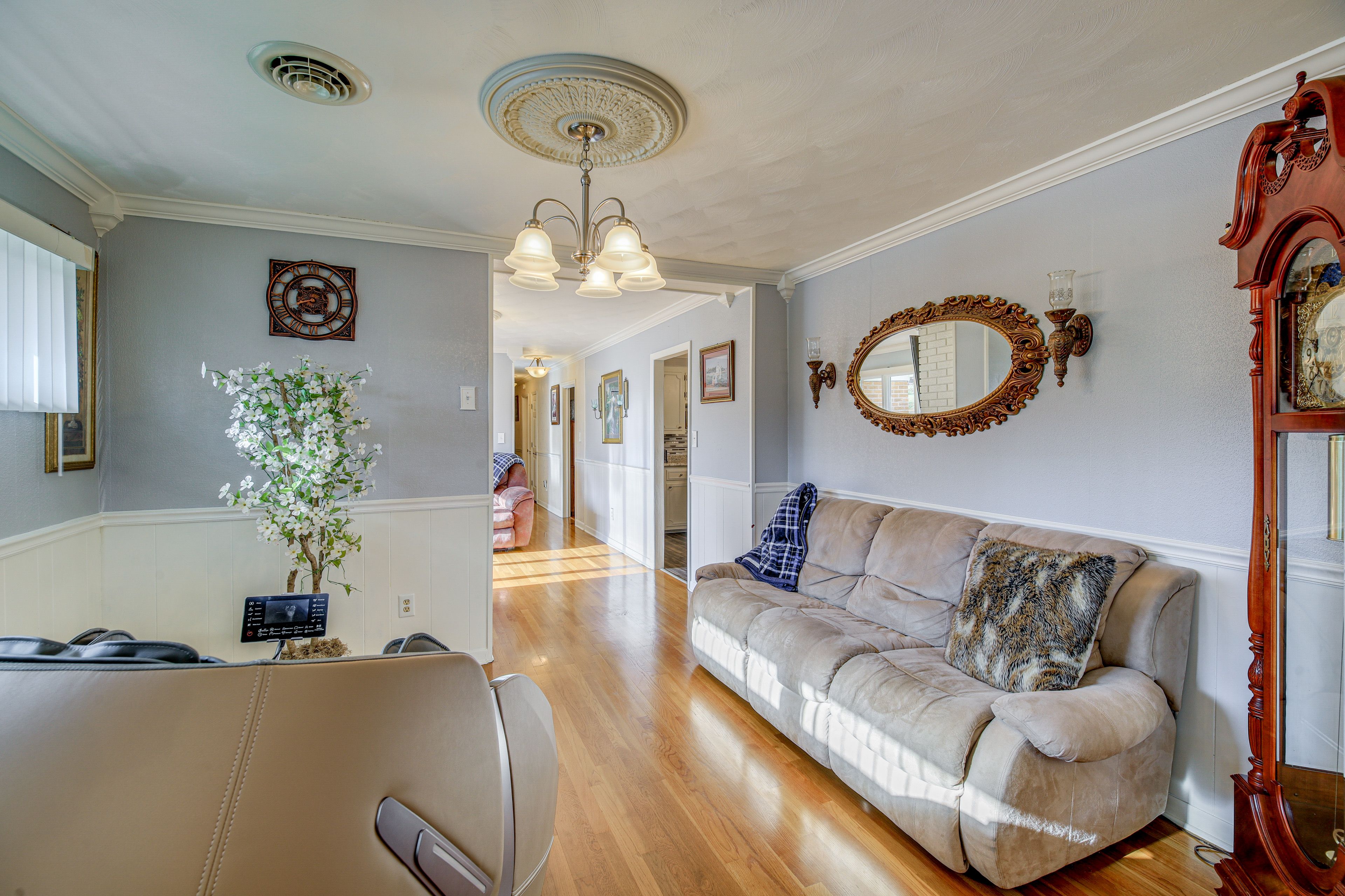 Sitting Room | Massage Chair