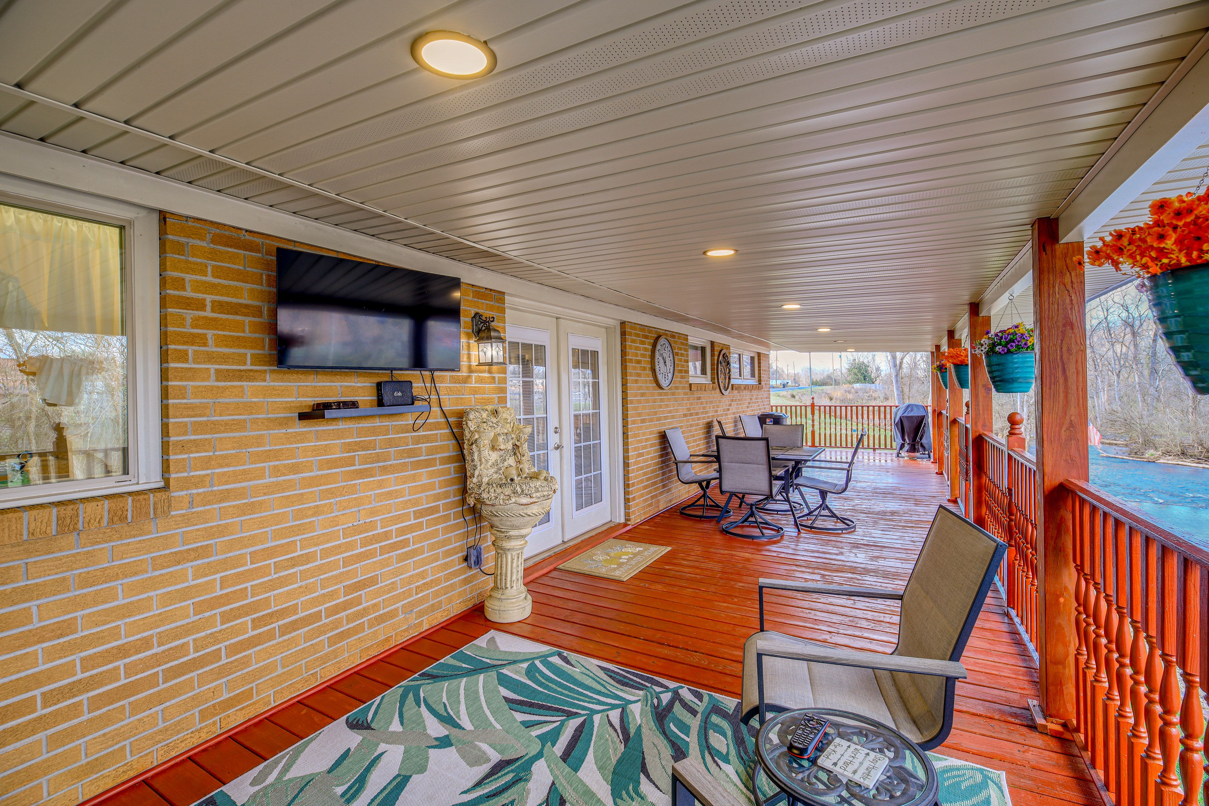 Shared Deck | Outdoor Dining | Gas Grill | Creek Views