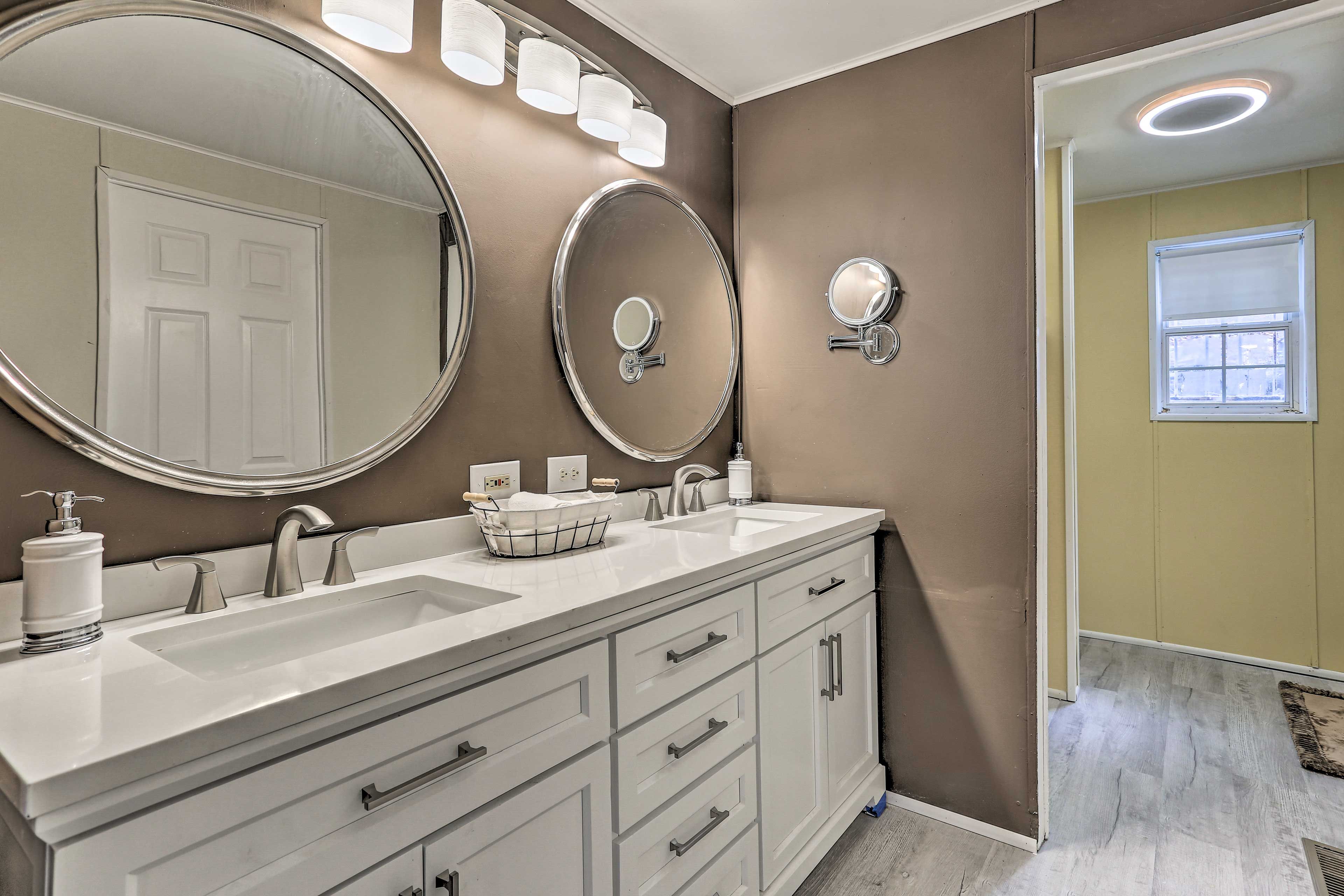 Full En-Suite Bathroom | Complimentary Toiletries