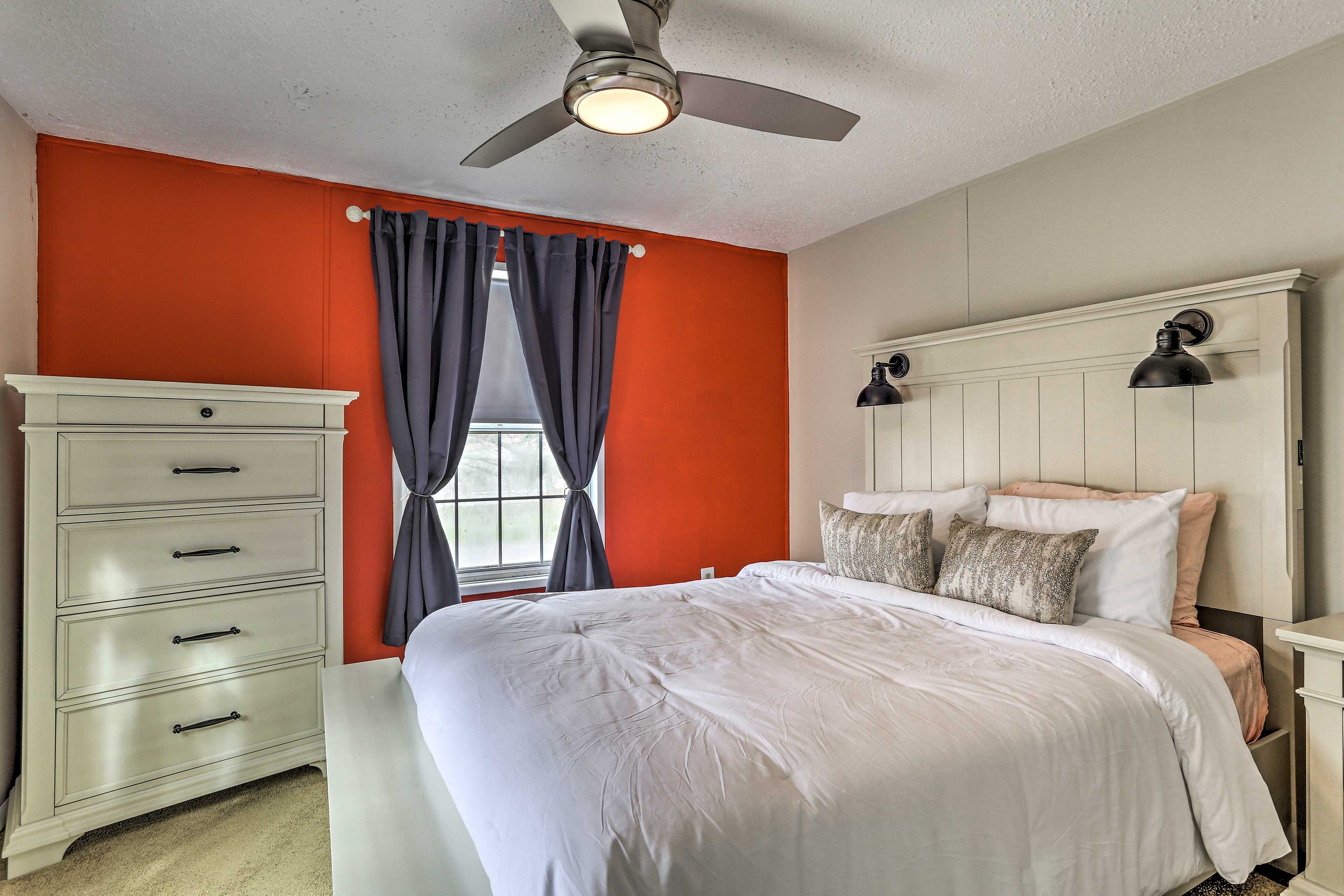 Bedroom 2 | Queen Bed