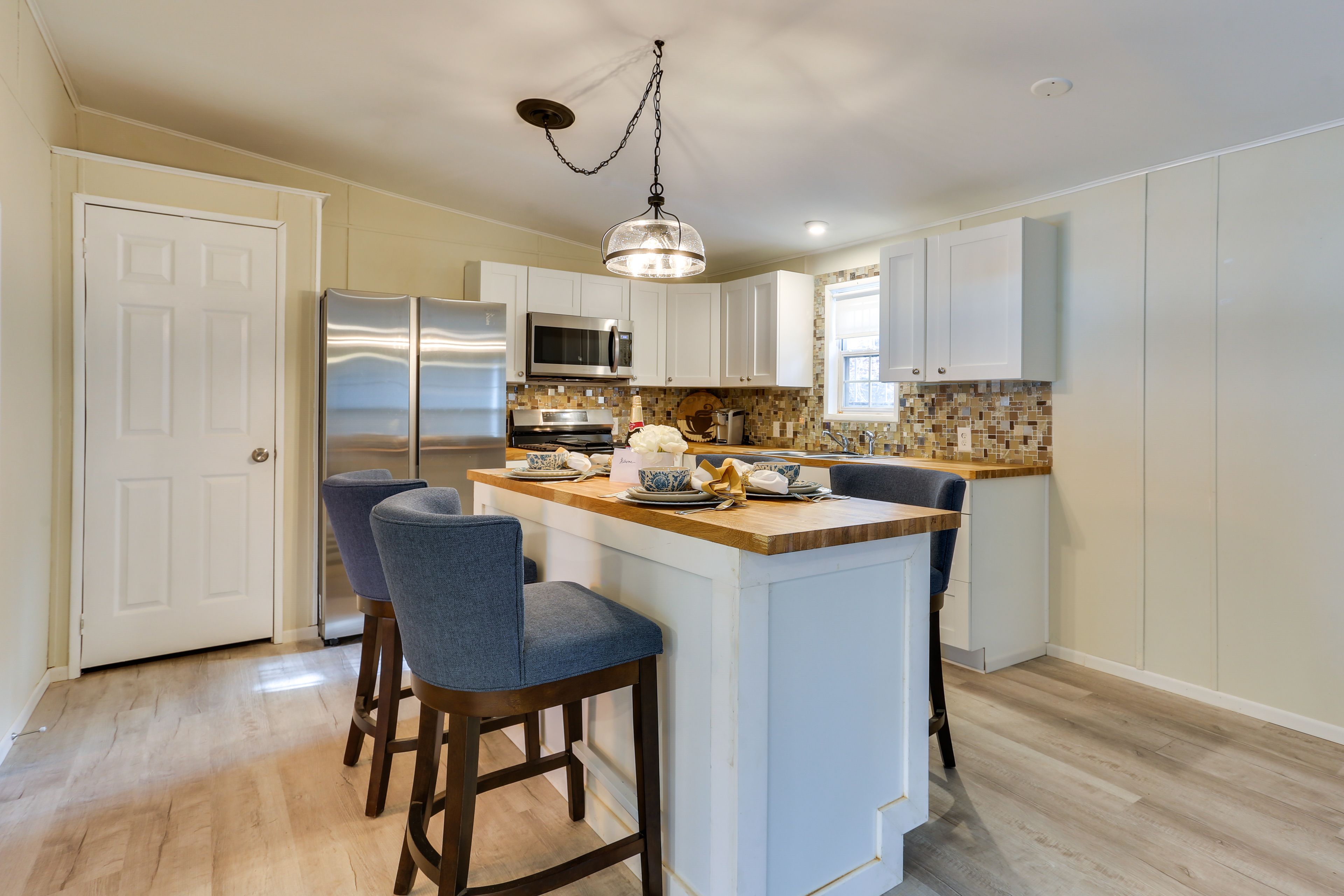 Kitchen | Keurig Coffee Maker | Blender