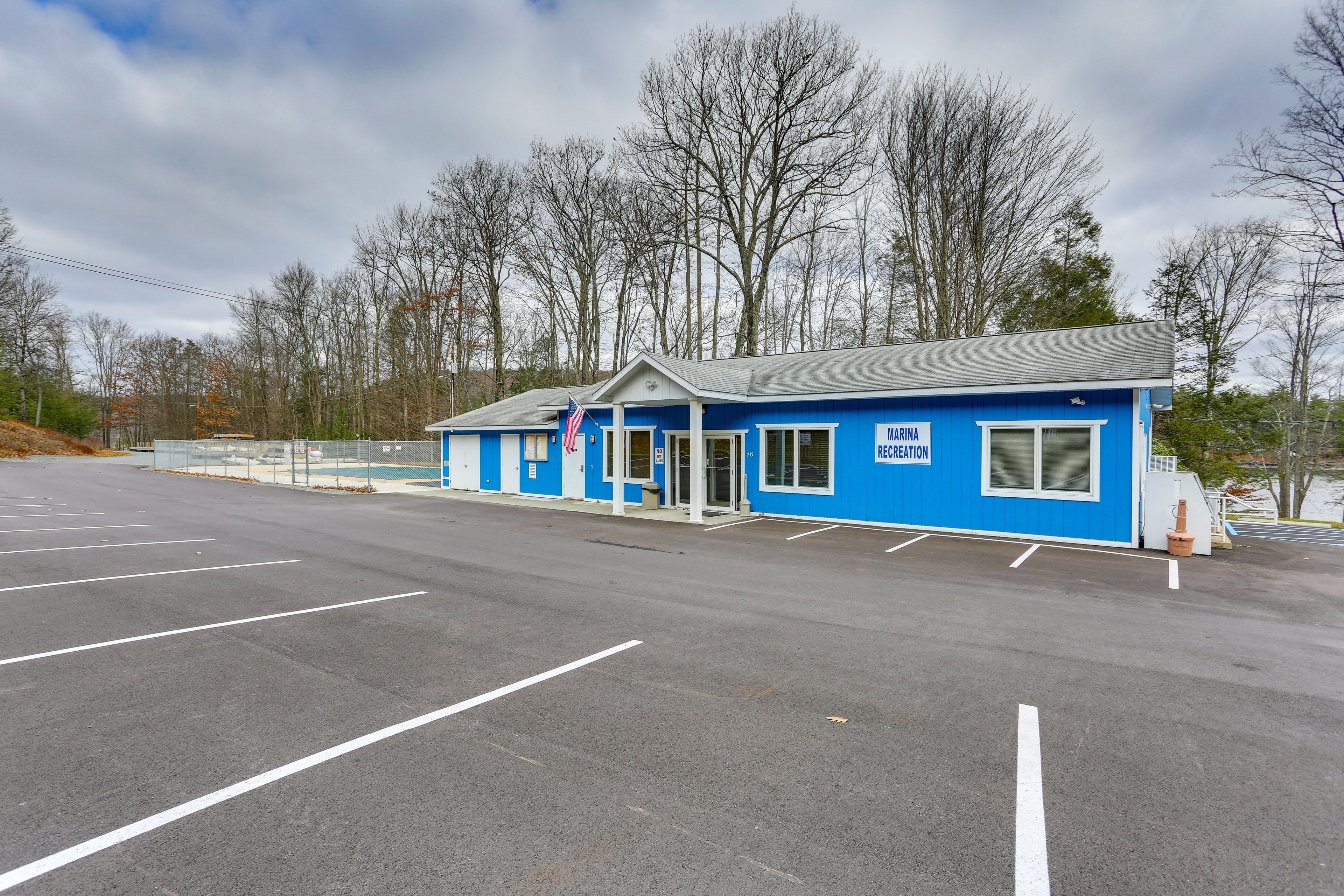 Community Recreation Center | Community Outdoor Pools