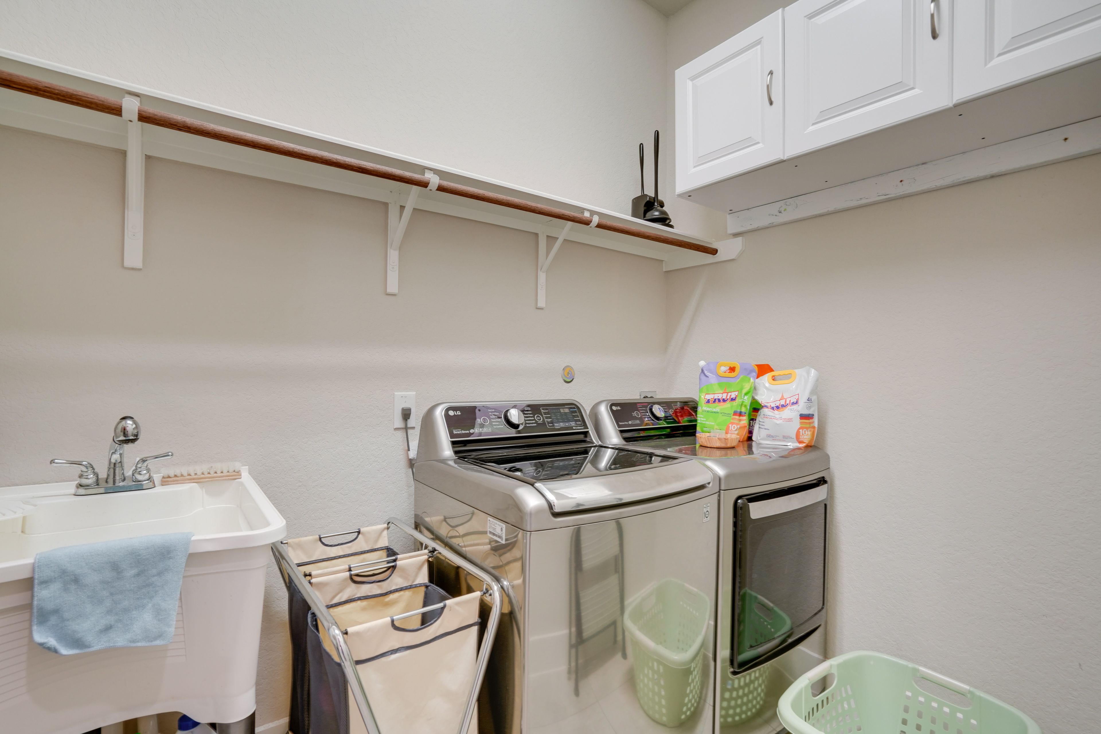 Washer & Dryer