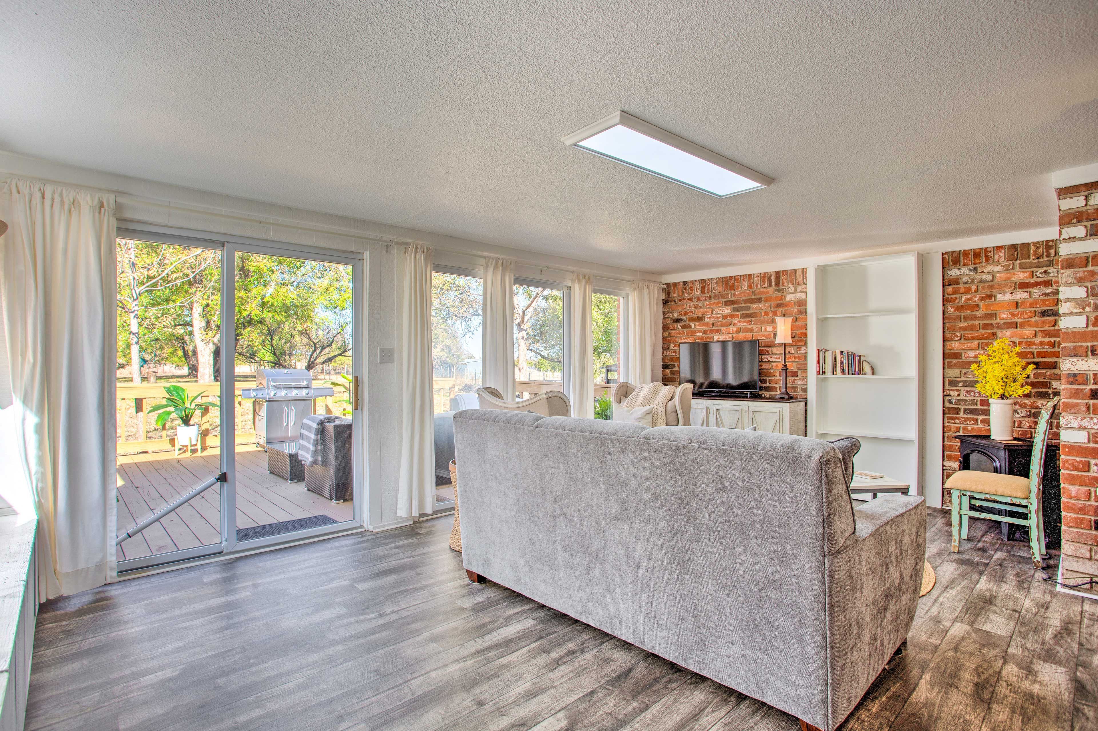 Bonus Room | Queen Sleeper Sofa | Smart TV