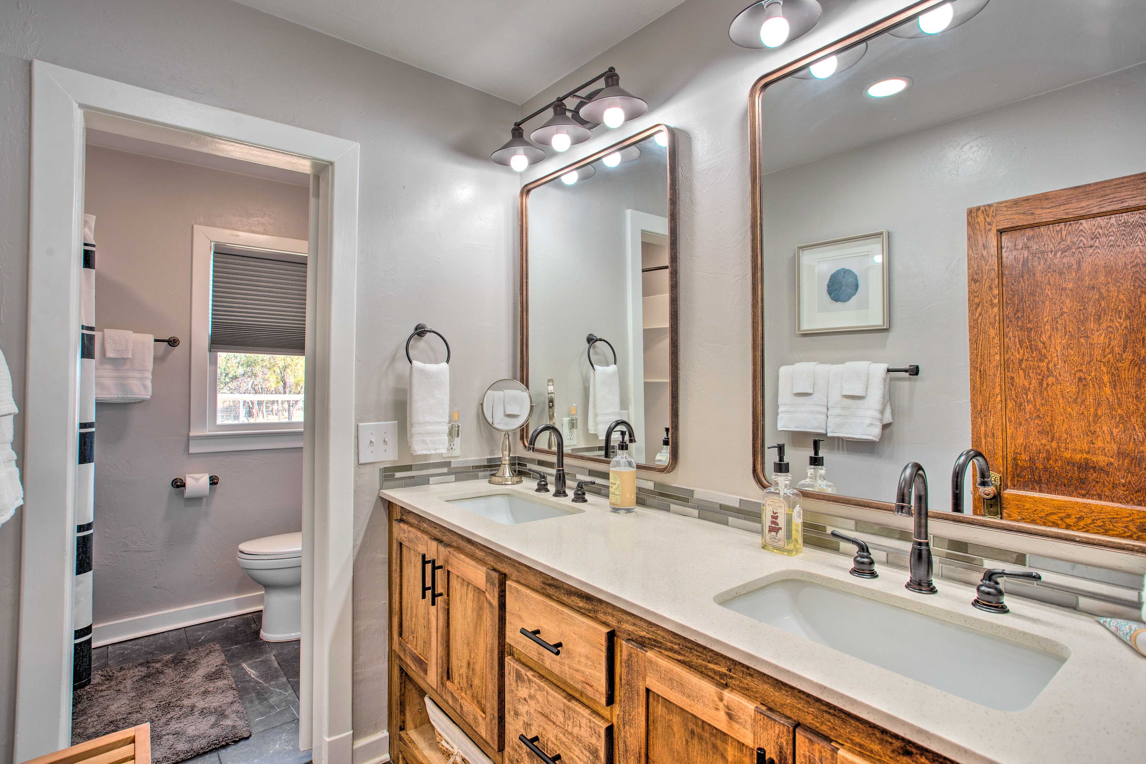 Bathroom | Towels Provided