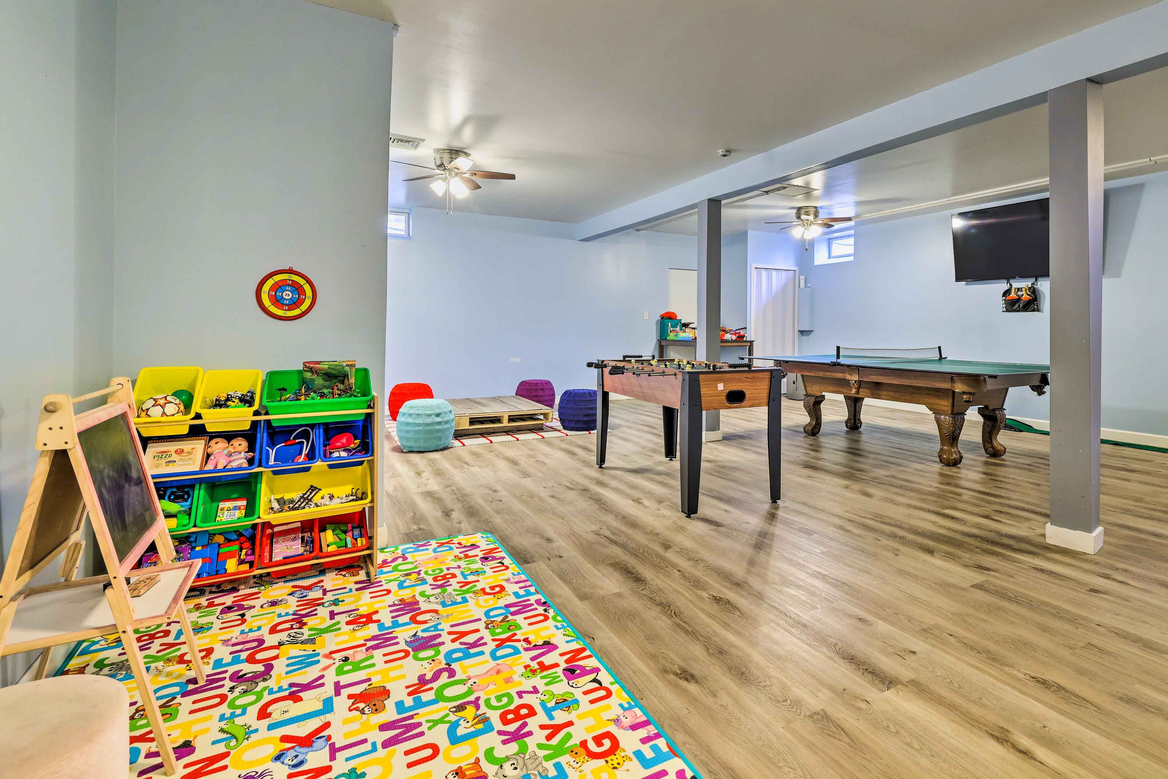 Game Room | Basement | Smart TV