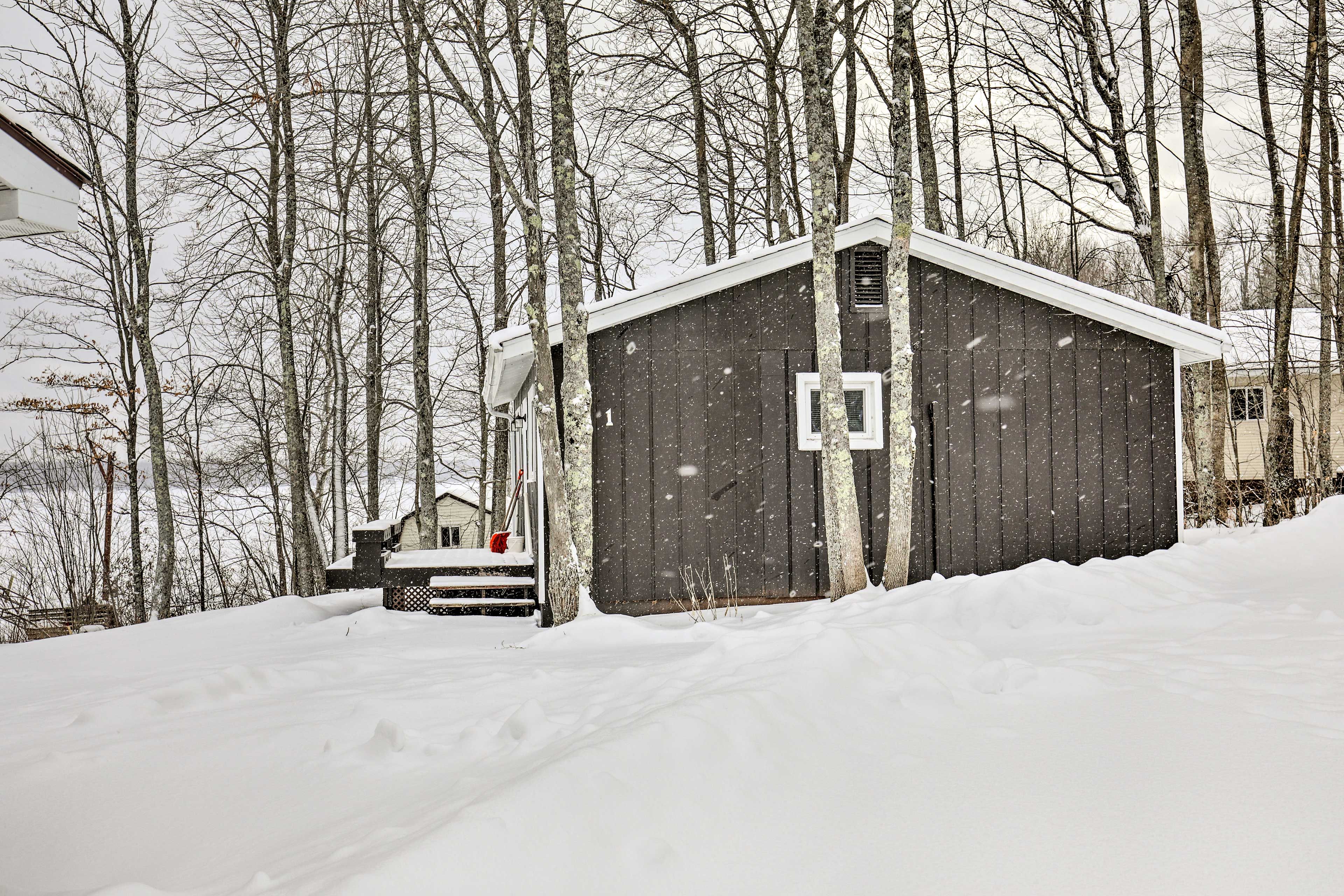 Property Exterior | Single-Story Cabin