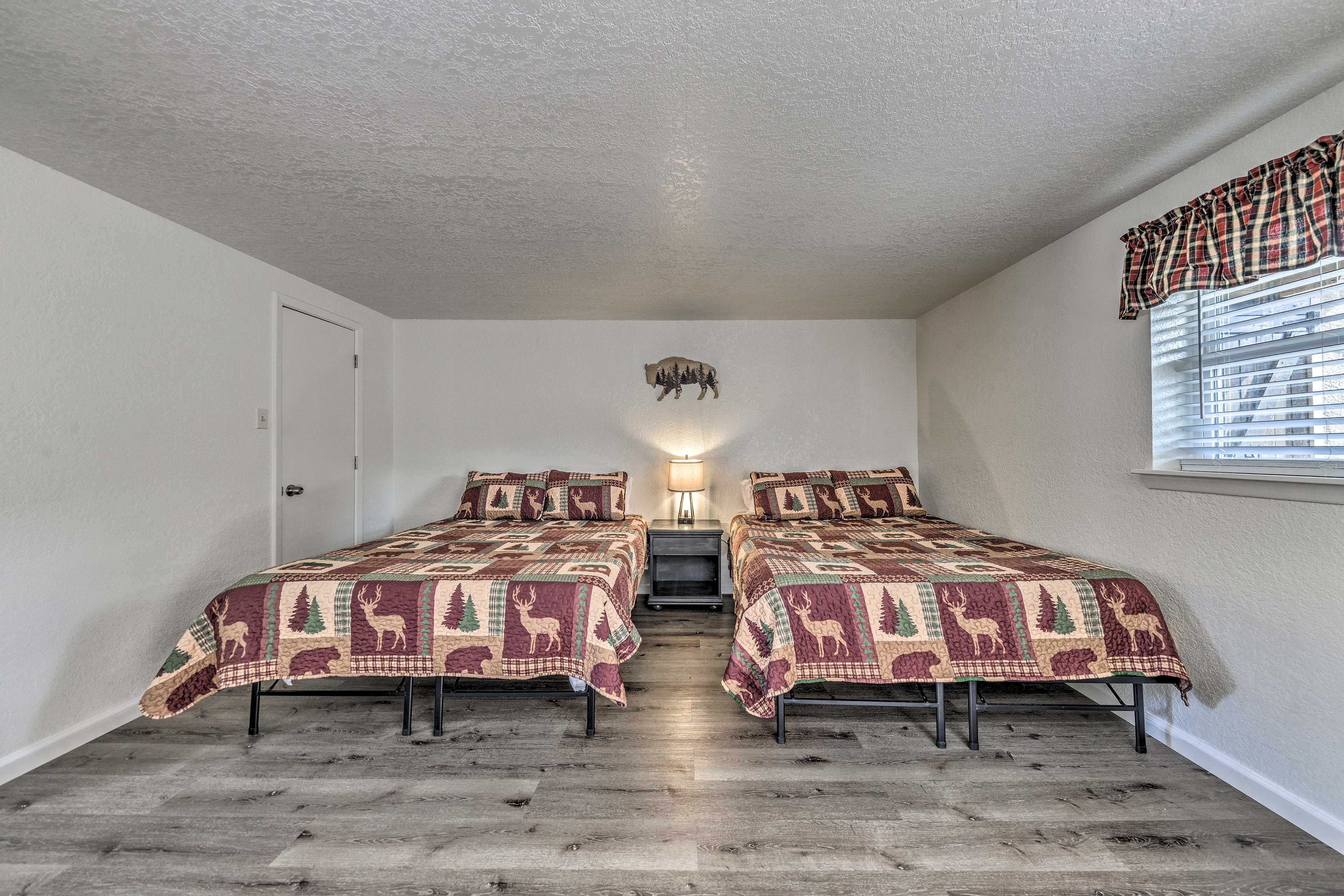 Studio | 2 Queen Beds | Linens Provided