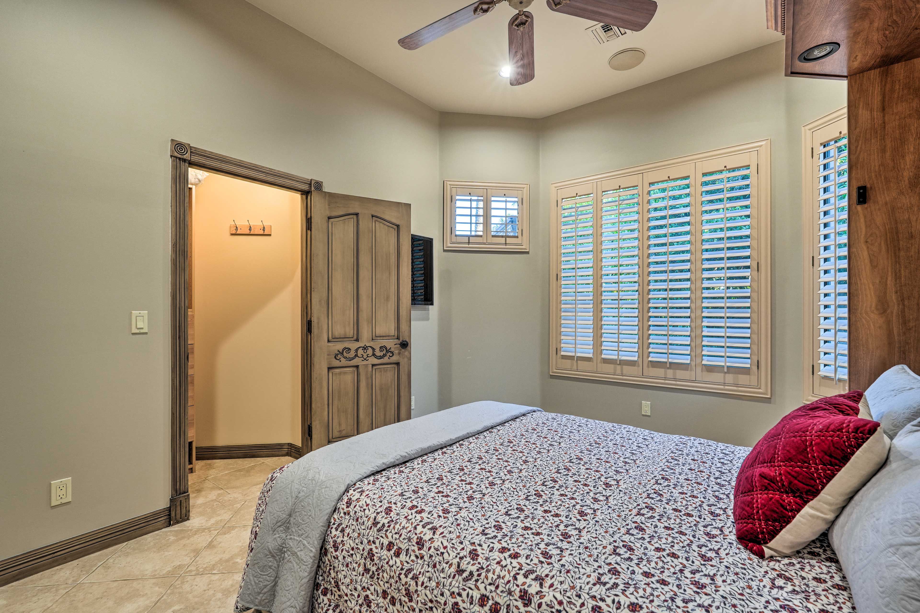 Bedroom 5 (Guest House) | Queen Murphy Bed