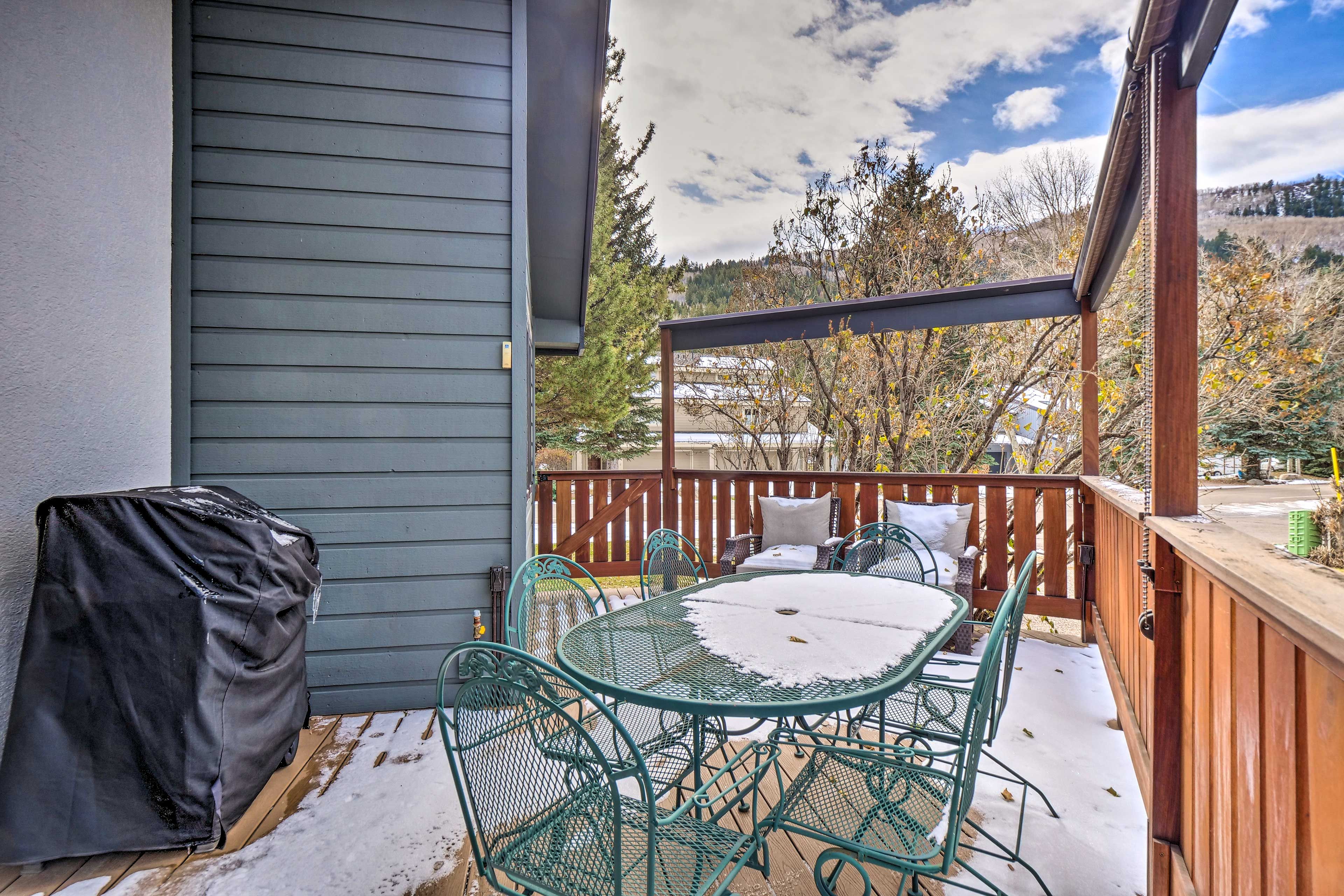Outdoor Dining Area