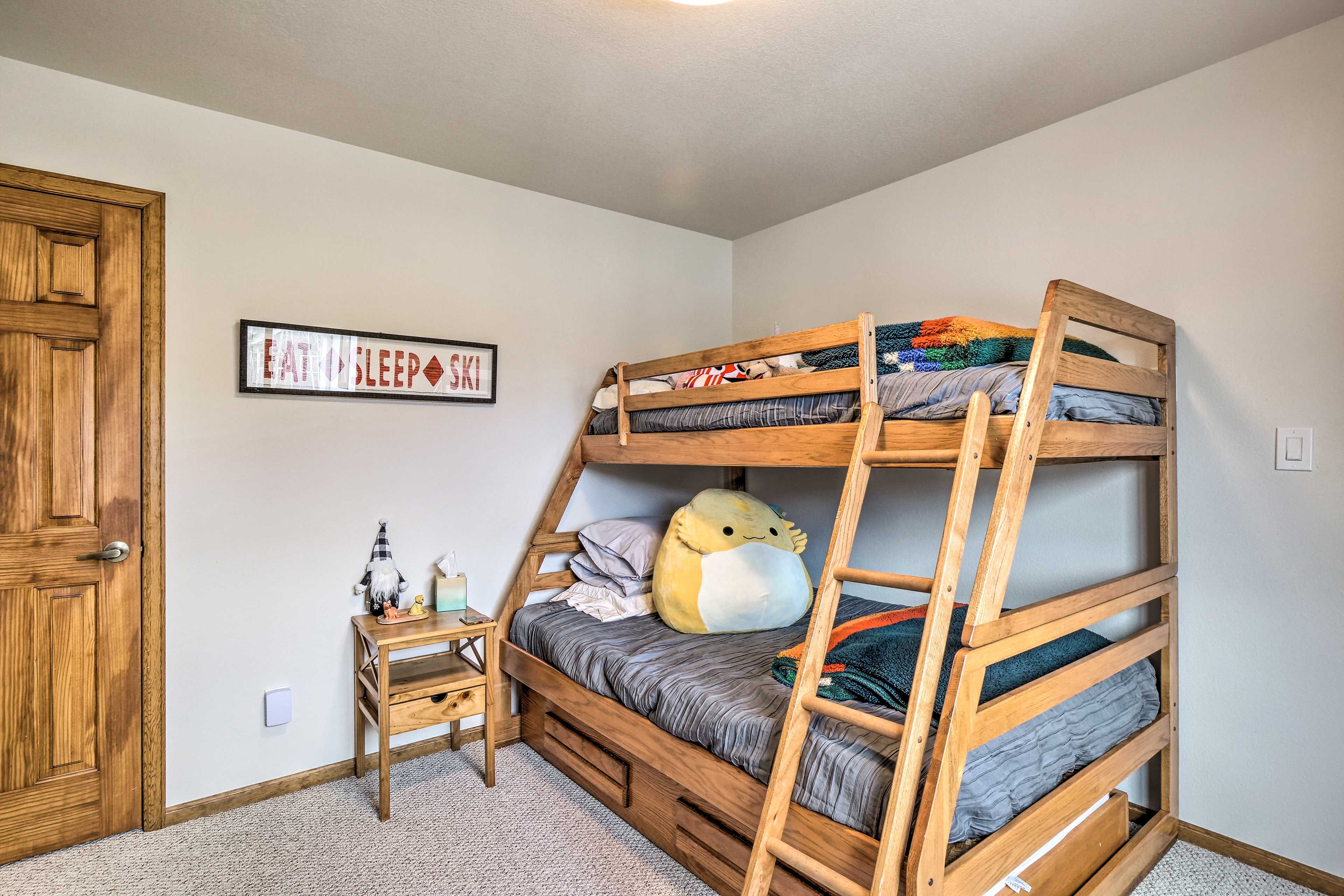 Bedroom 4 | Twin/Full Bunk Bed | Twin Trundle | 2nd Floor