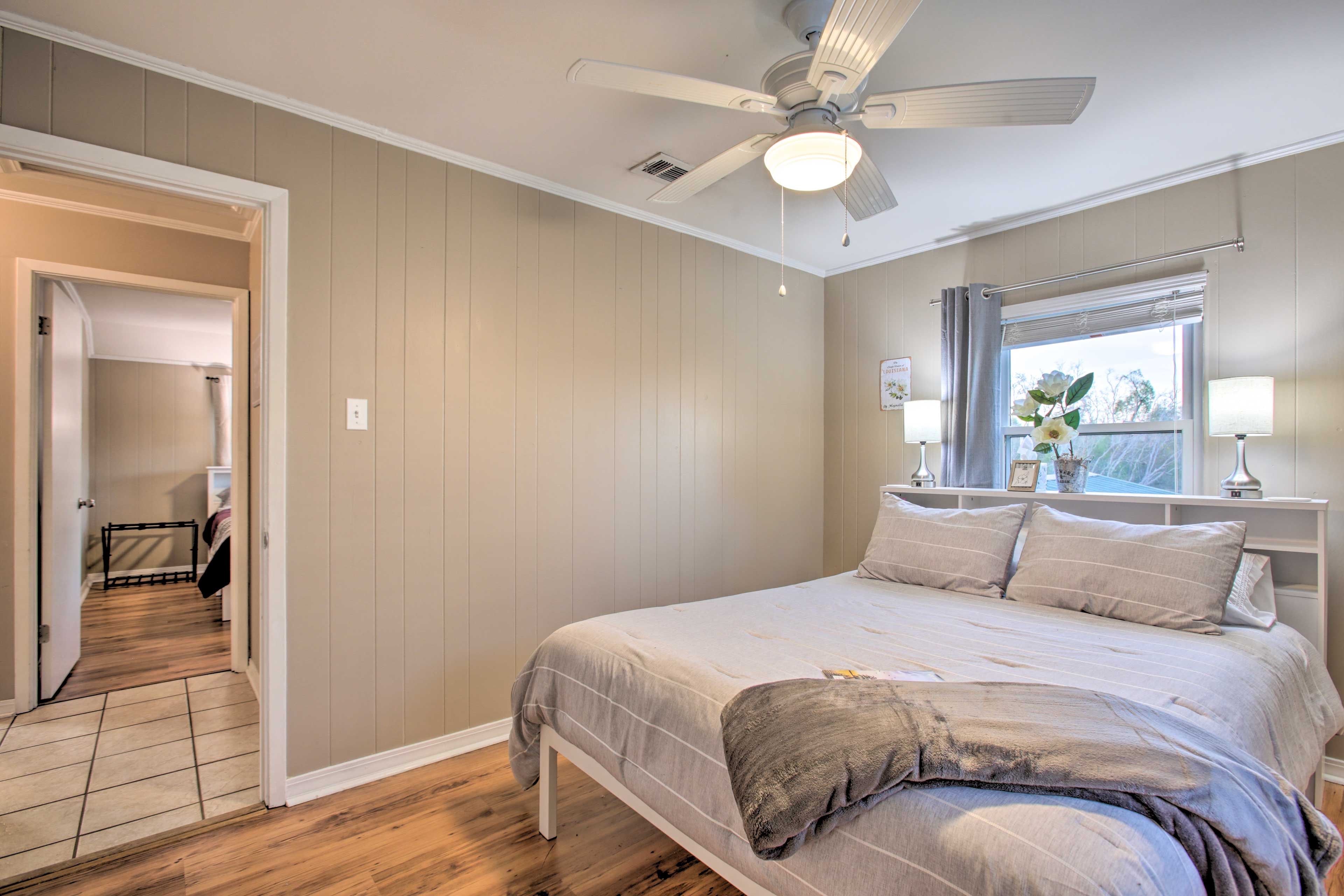 Bedroom 2 | Queen Bed