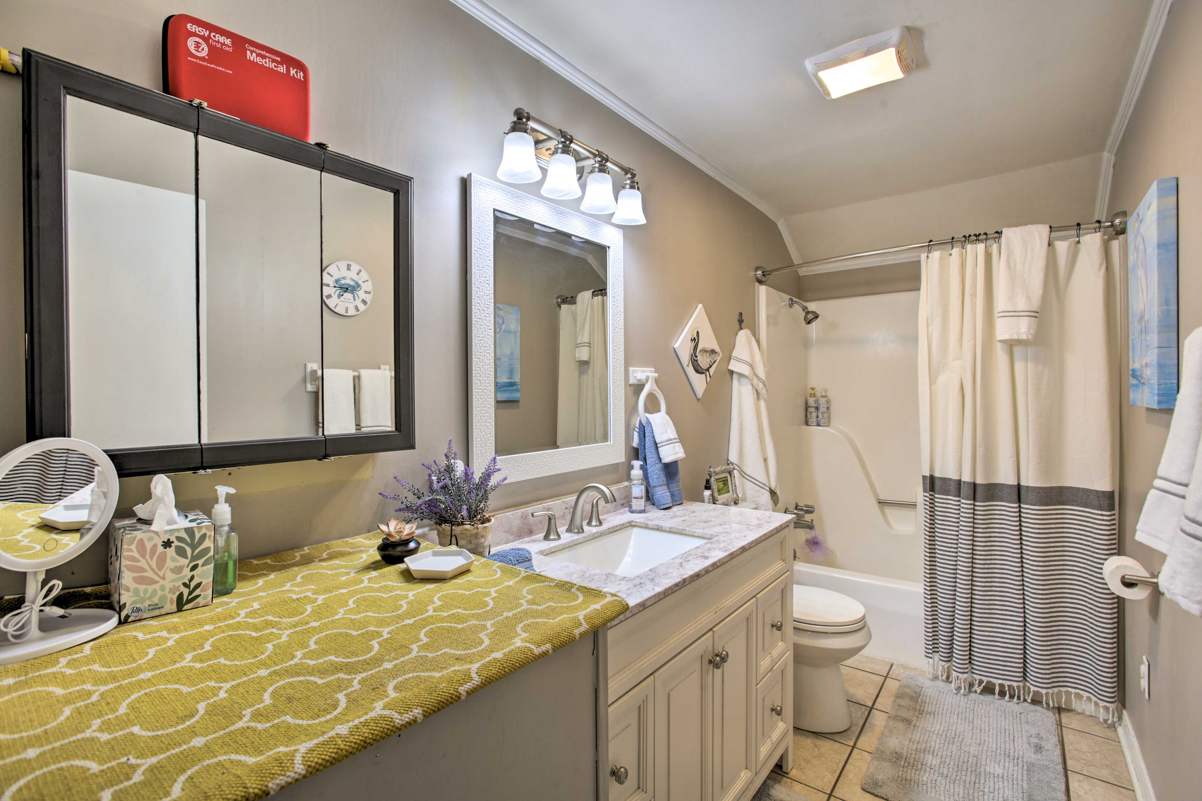 Full Bathroom | Hair Dryer