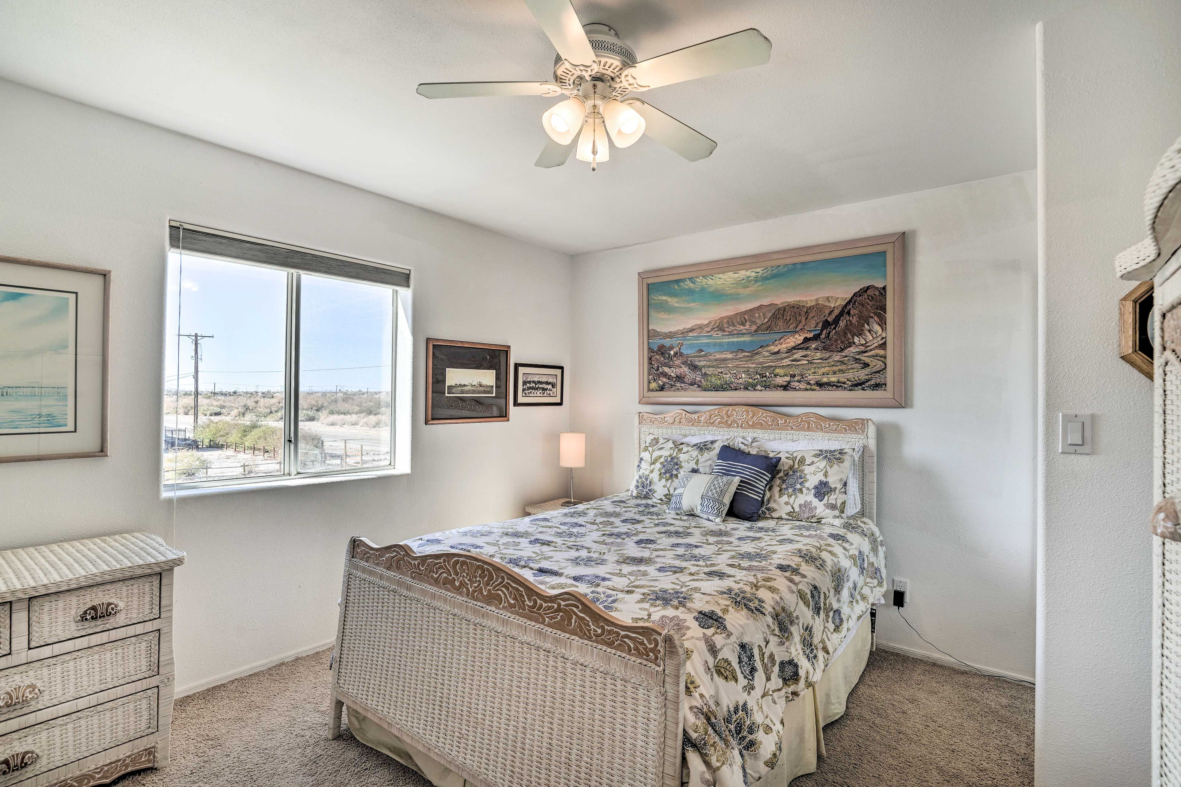 Bedroom 1 | Queen Bed | Linens Provided