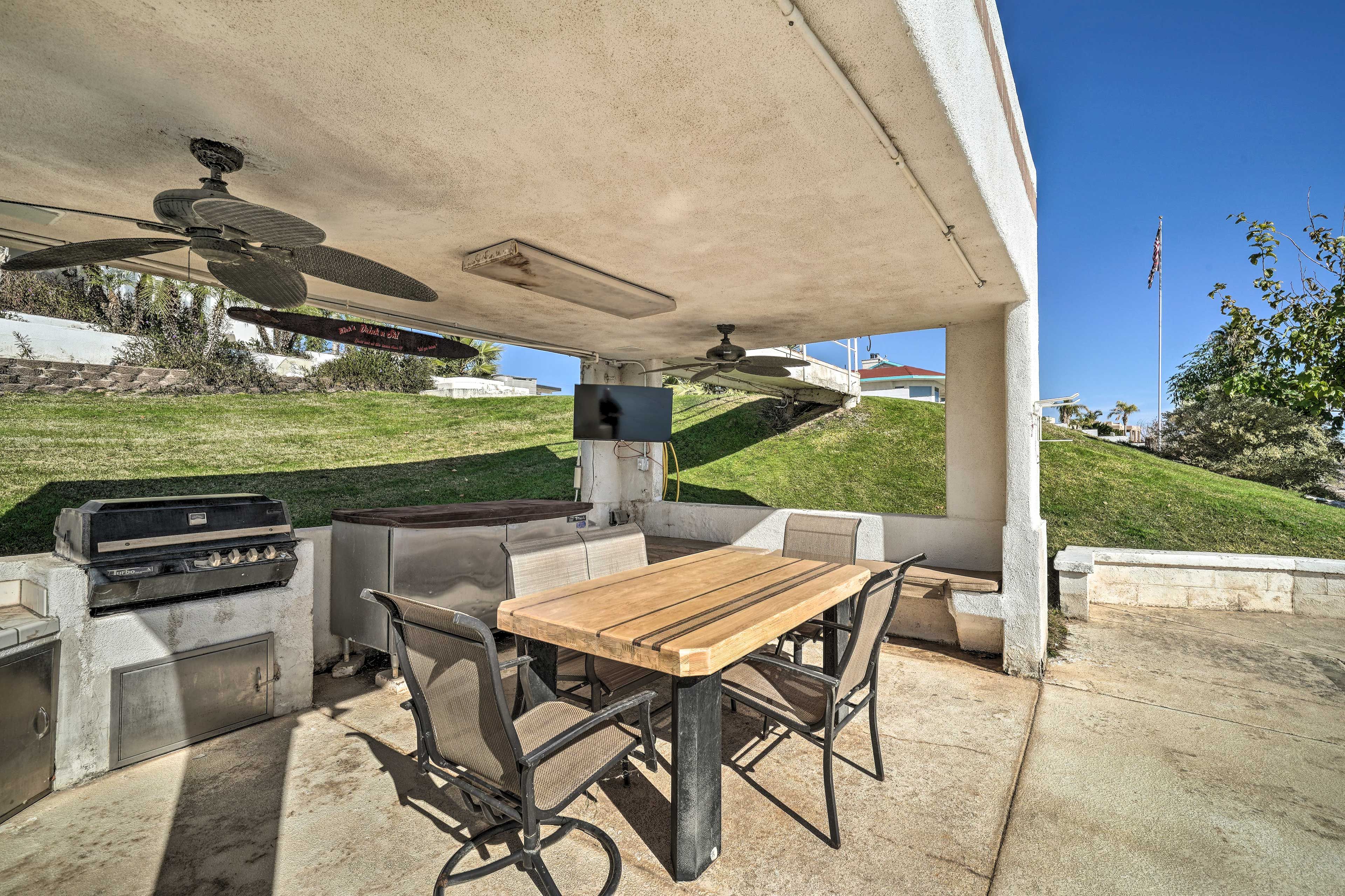 Gazebo | Outdoor Dining | Gas Grill | River Access | Boating
