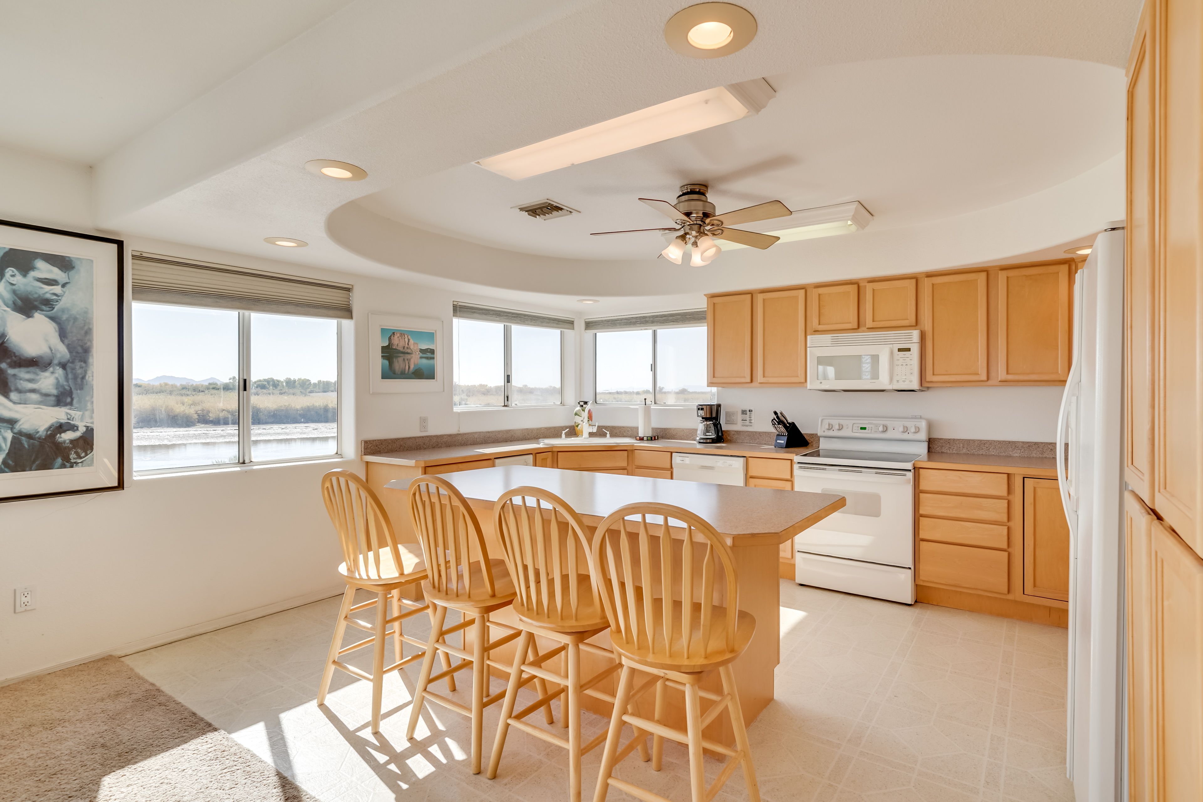 Kitchen | Cooking Basics | Coffee Maker | Paper Towels/Trash Bags Provided