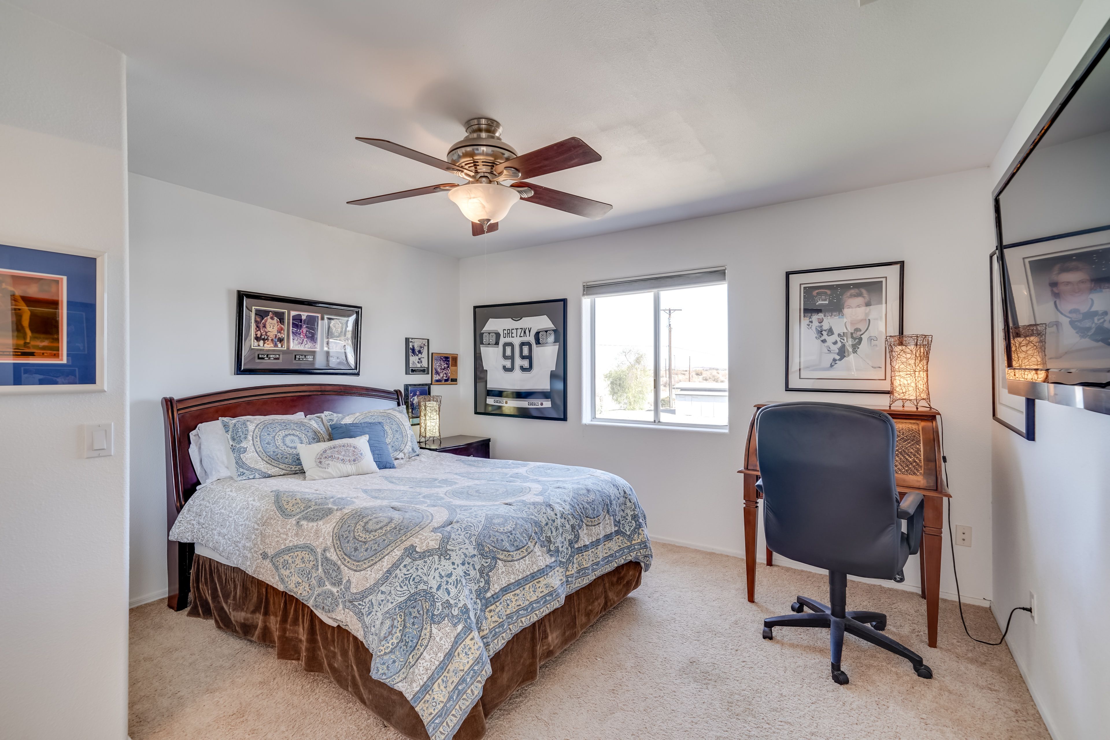 Bedroom 2 | Queen Bed