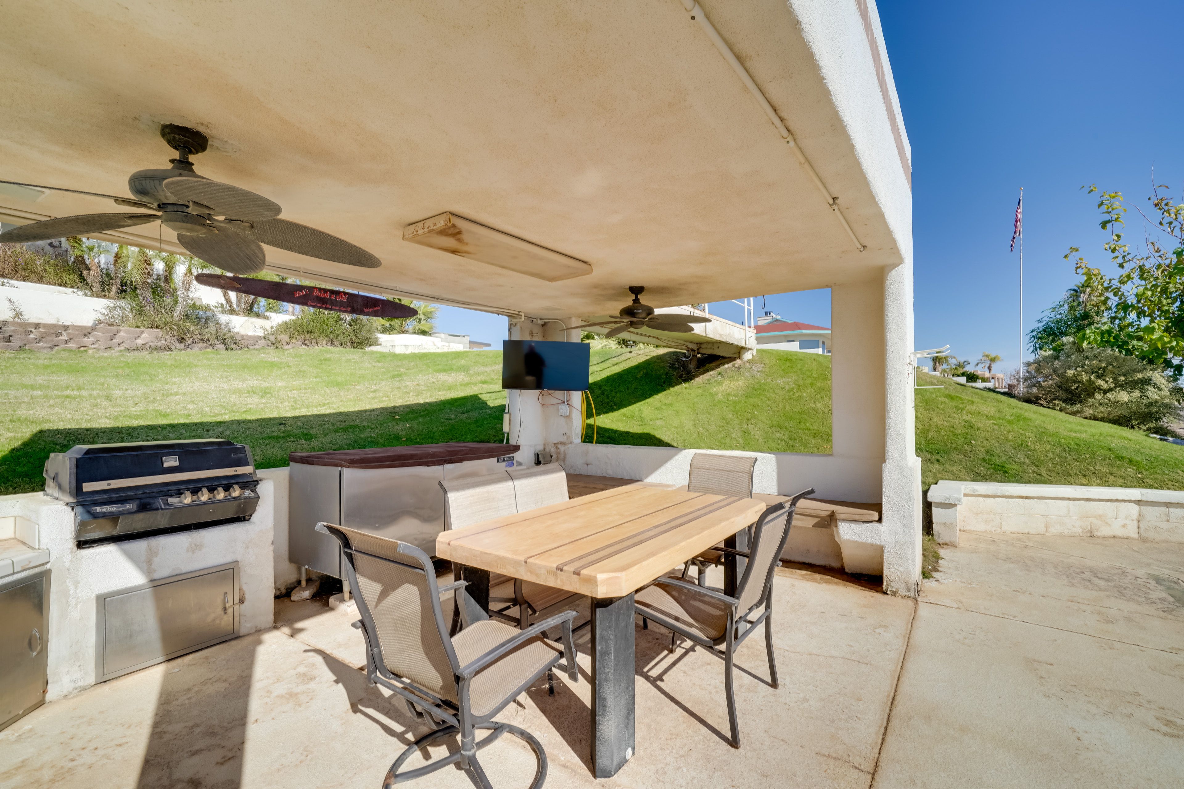 Gazebo | Outdoor Dining | Gas Grill | River Access | Boating