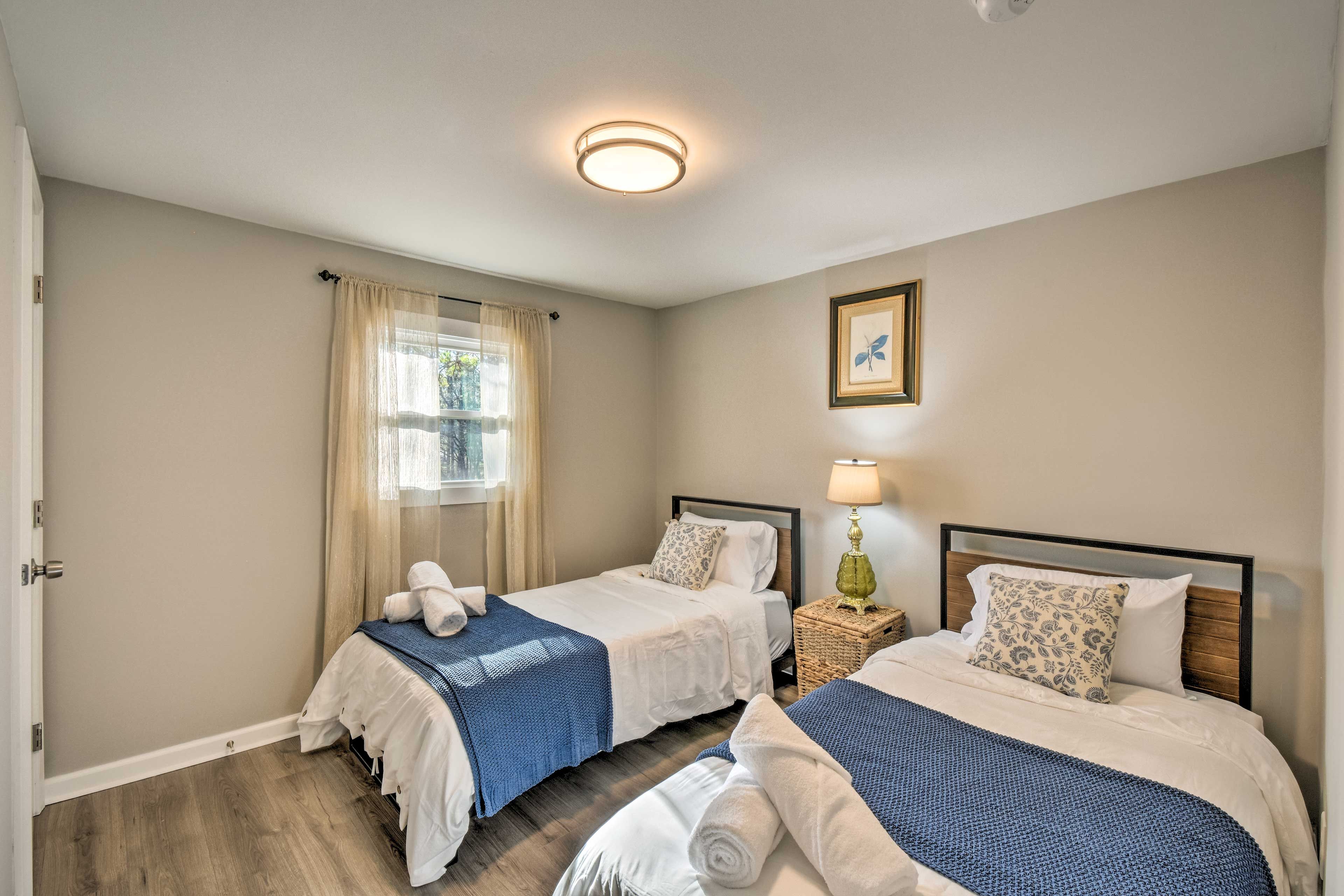 Bedroom 2 | 2 Twin Beds