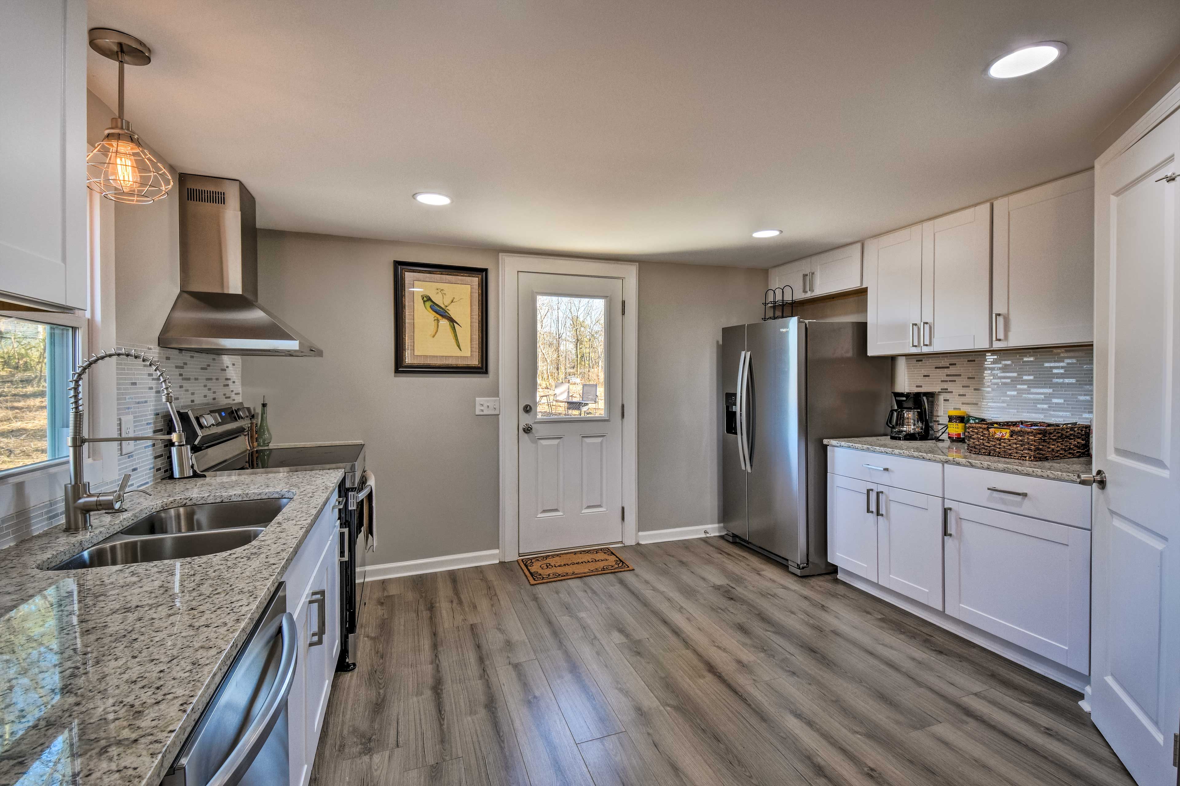 Kitchen | Blender | Toaster | Complimentary Coffee