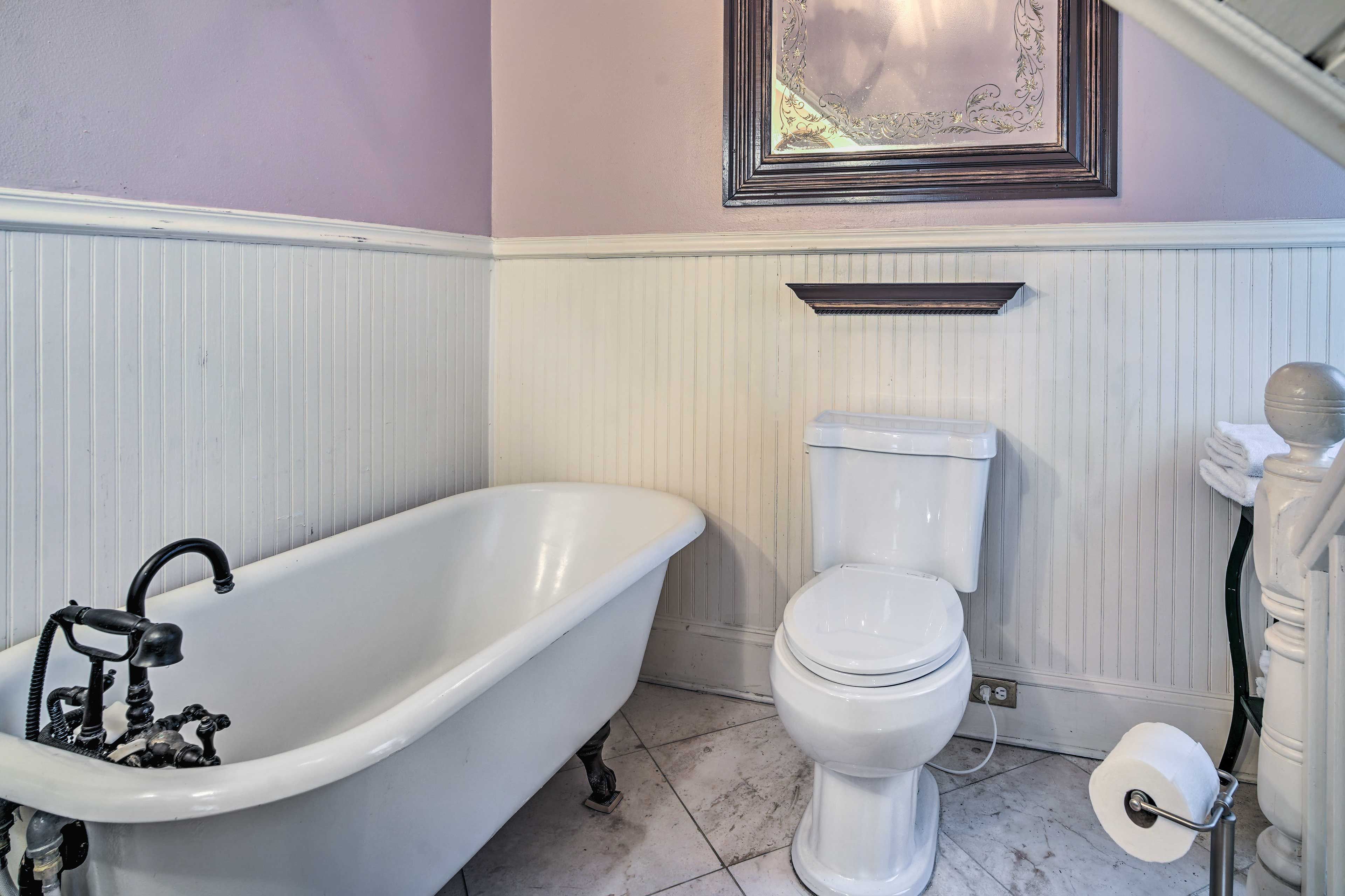 Full Bath | Towels Provided | Hair Dryer