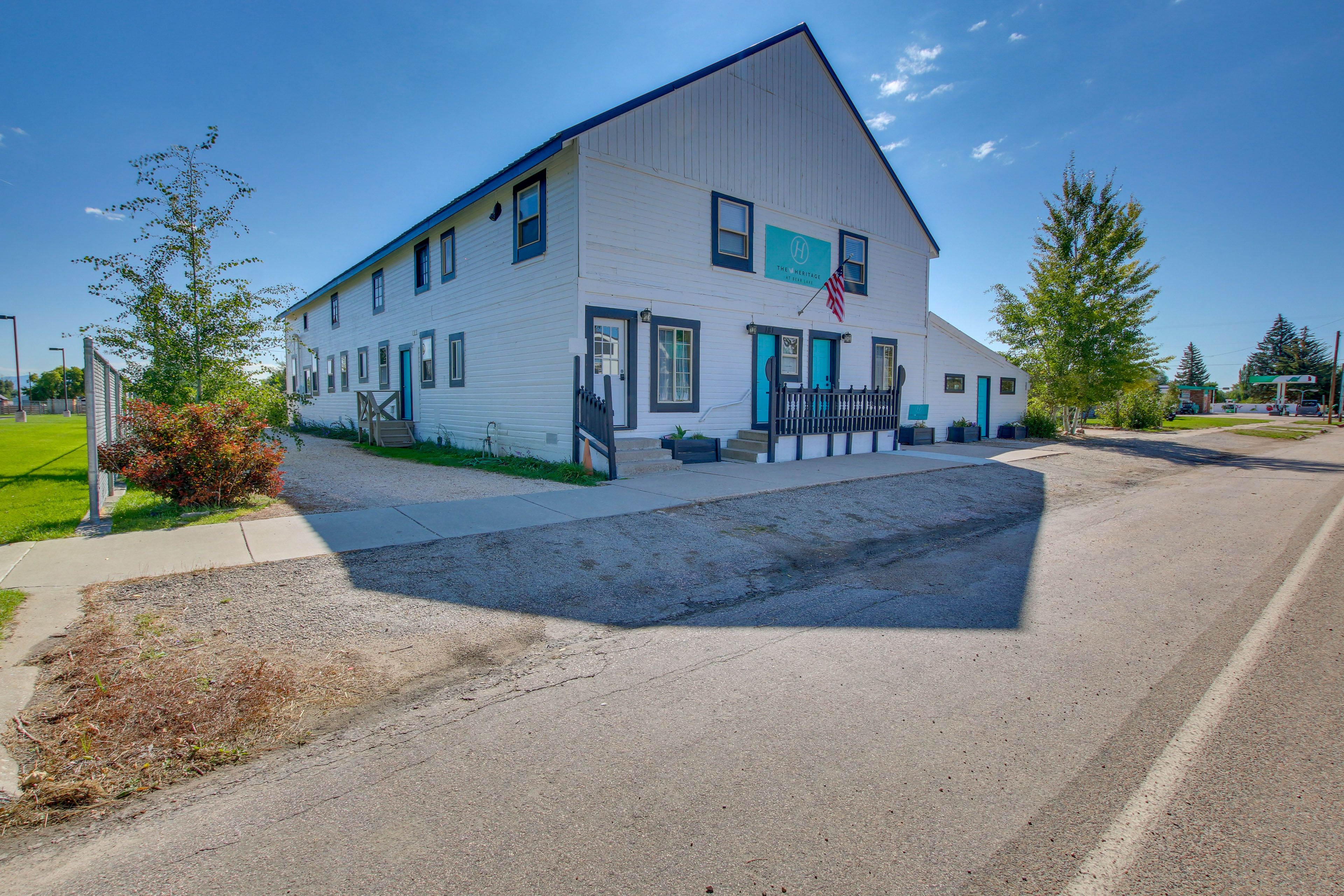 Parking | Driveway (2 Vehicles)