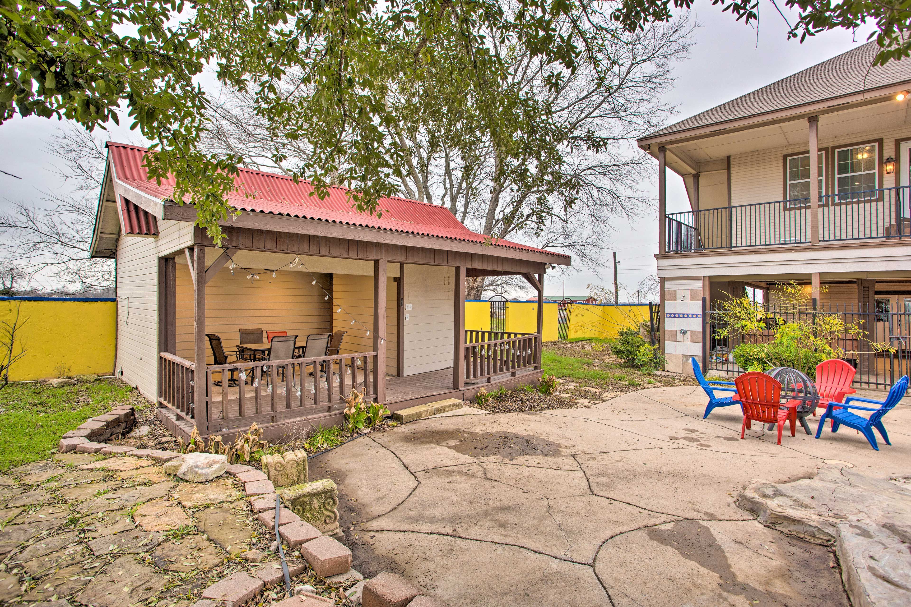 Farmersville Vacation Rental | 5BR | 3BA | 4,900 Sq Ft | Stairs Required