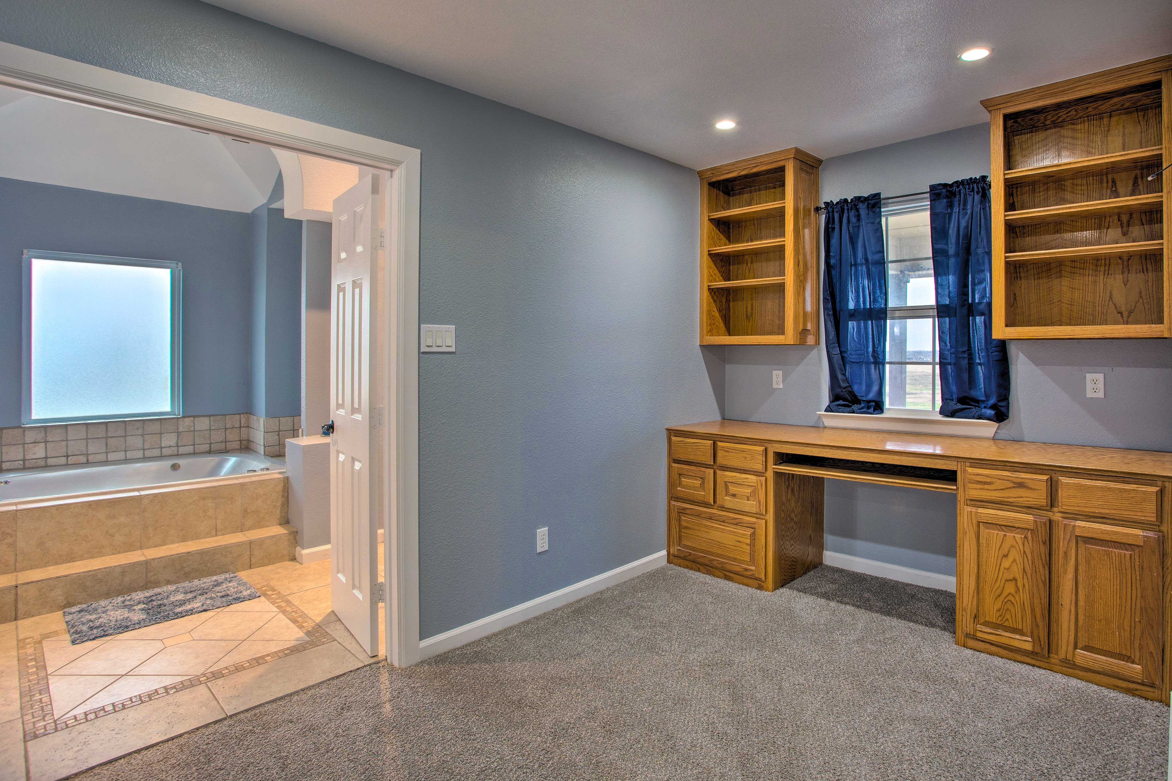 En-Suite Bathroom