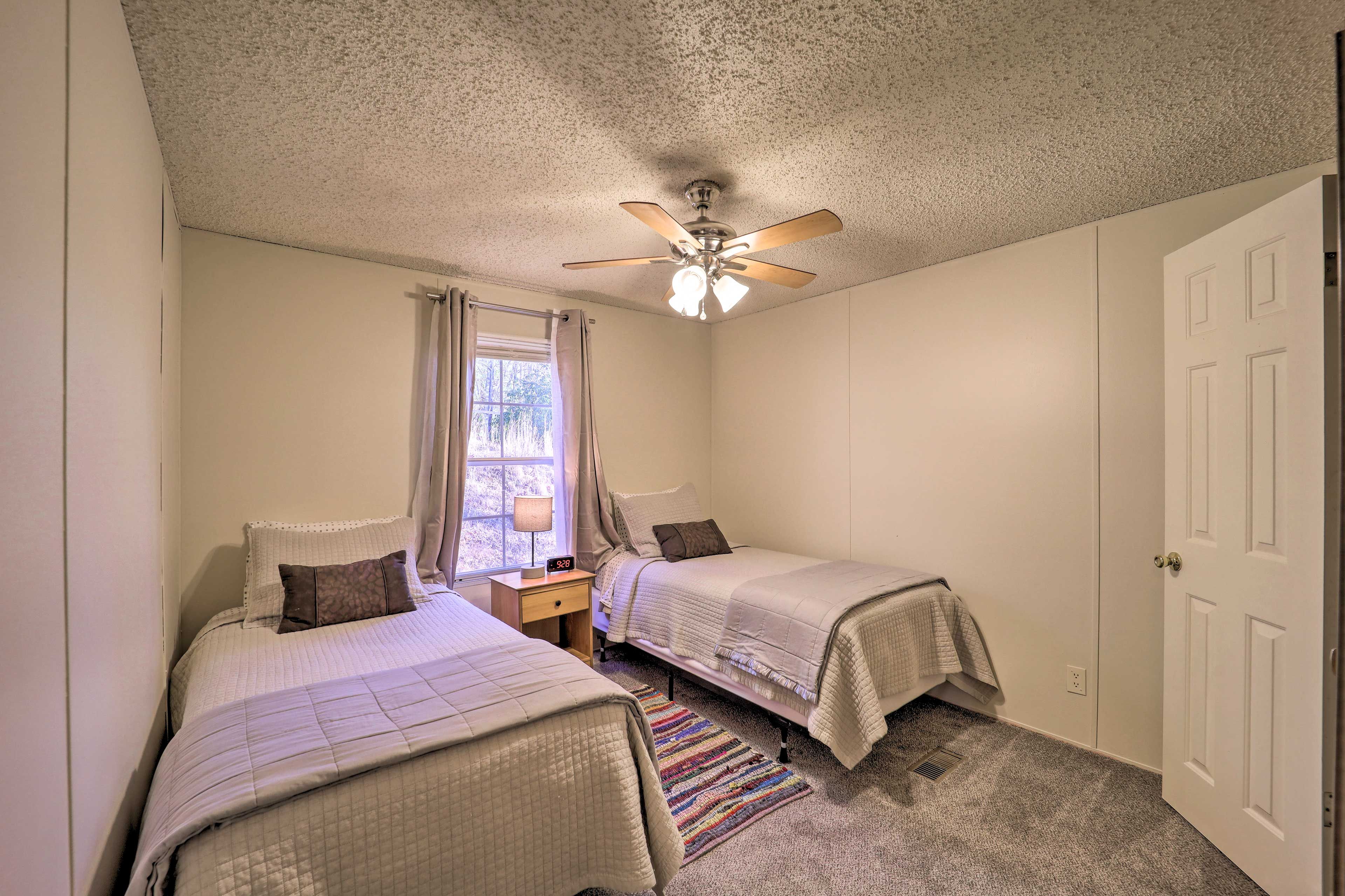 Bedroom 3 | 2 Twin Beds