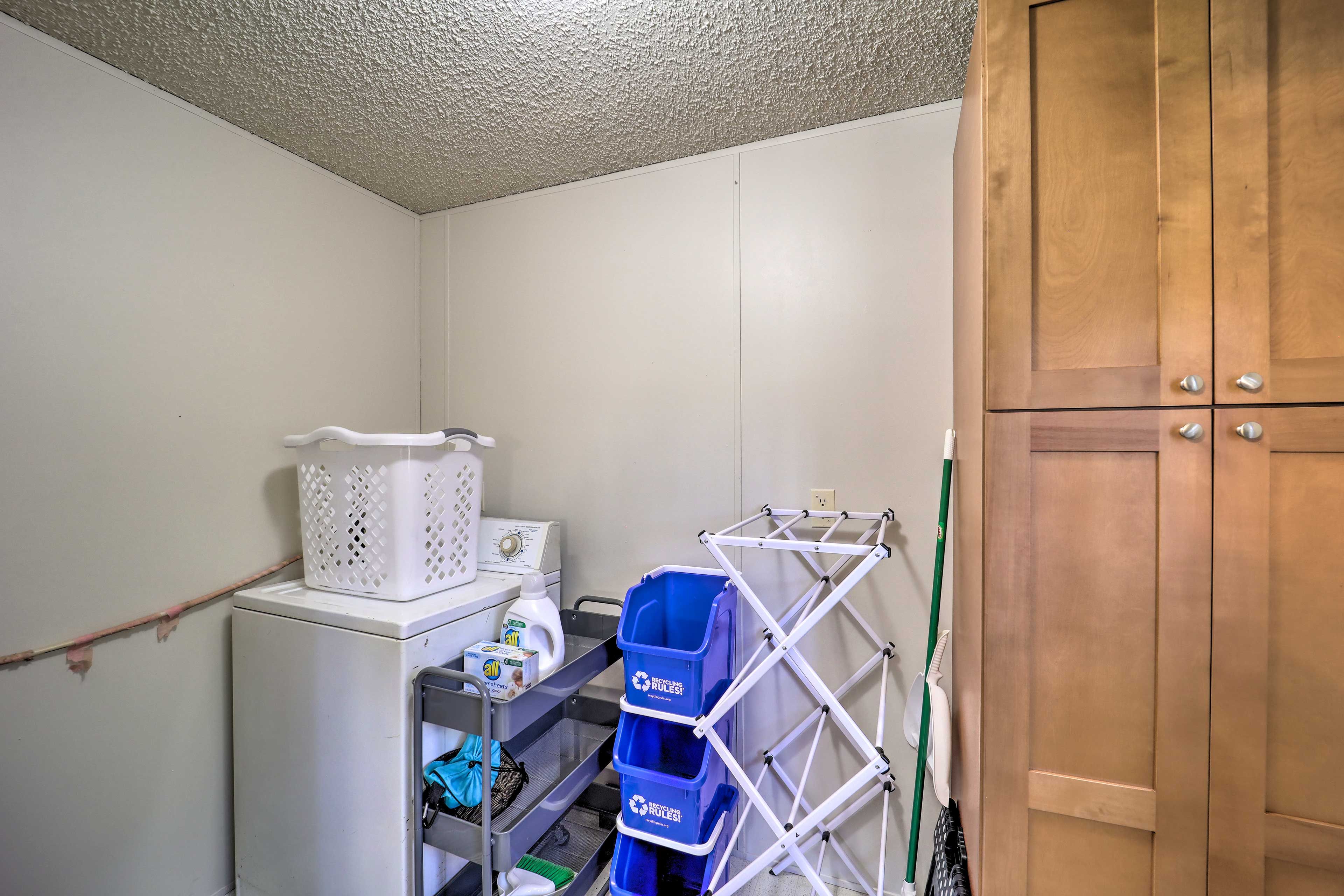 Laundry Room | Washer & Dryer | Clothing Rack | Laundry Detergent