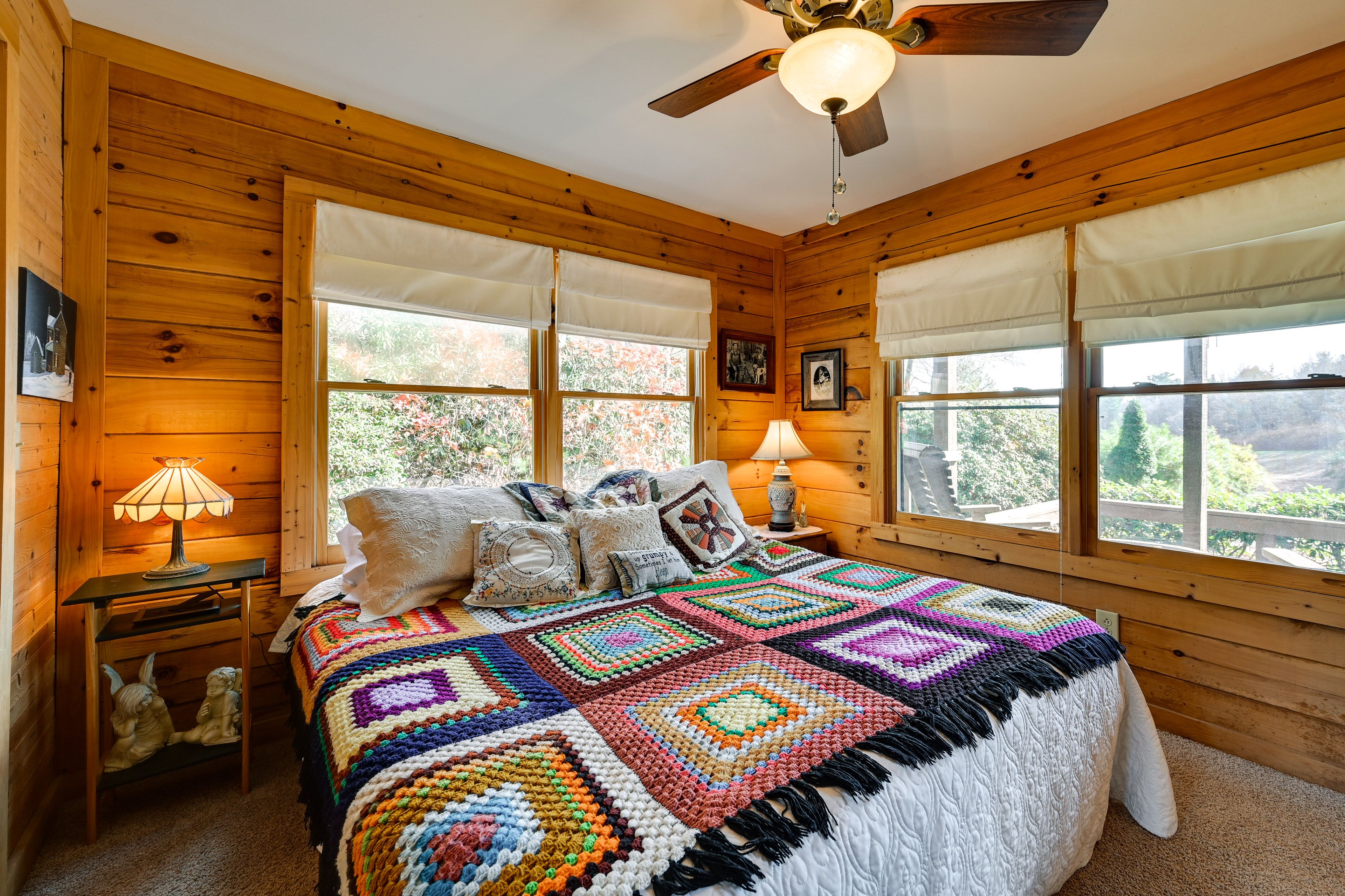 Bedroom 1 | King Bed