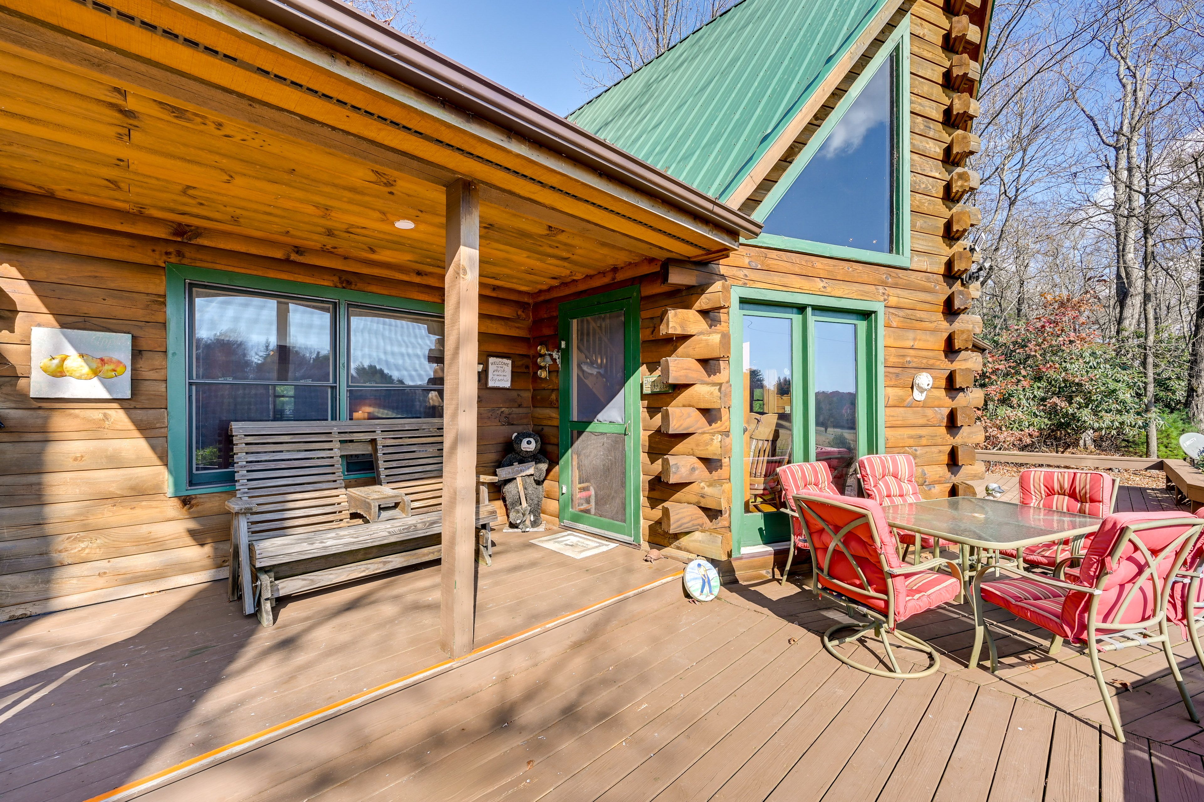 Private Deck | Outdoor Dining Area