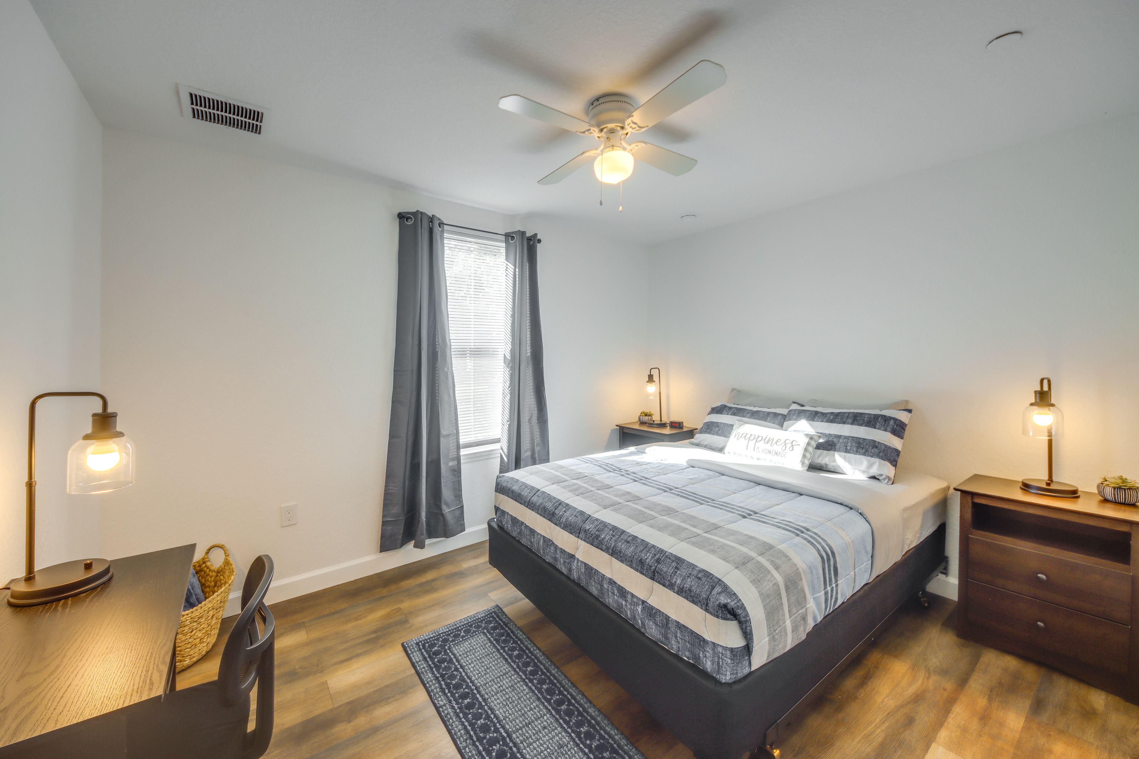 Bedroom 2 | Queen Bed | Linens & Towels Provided