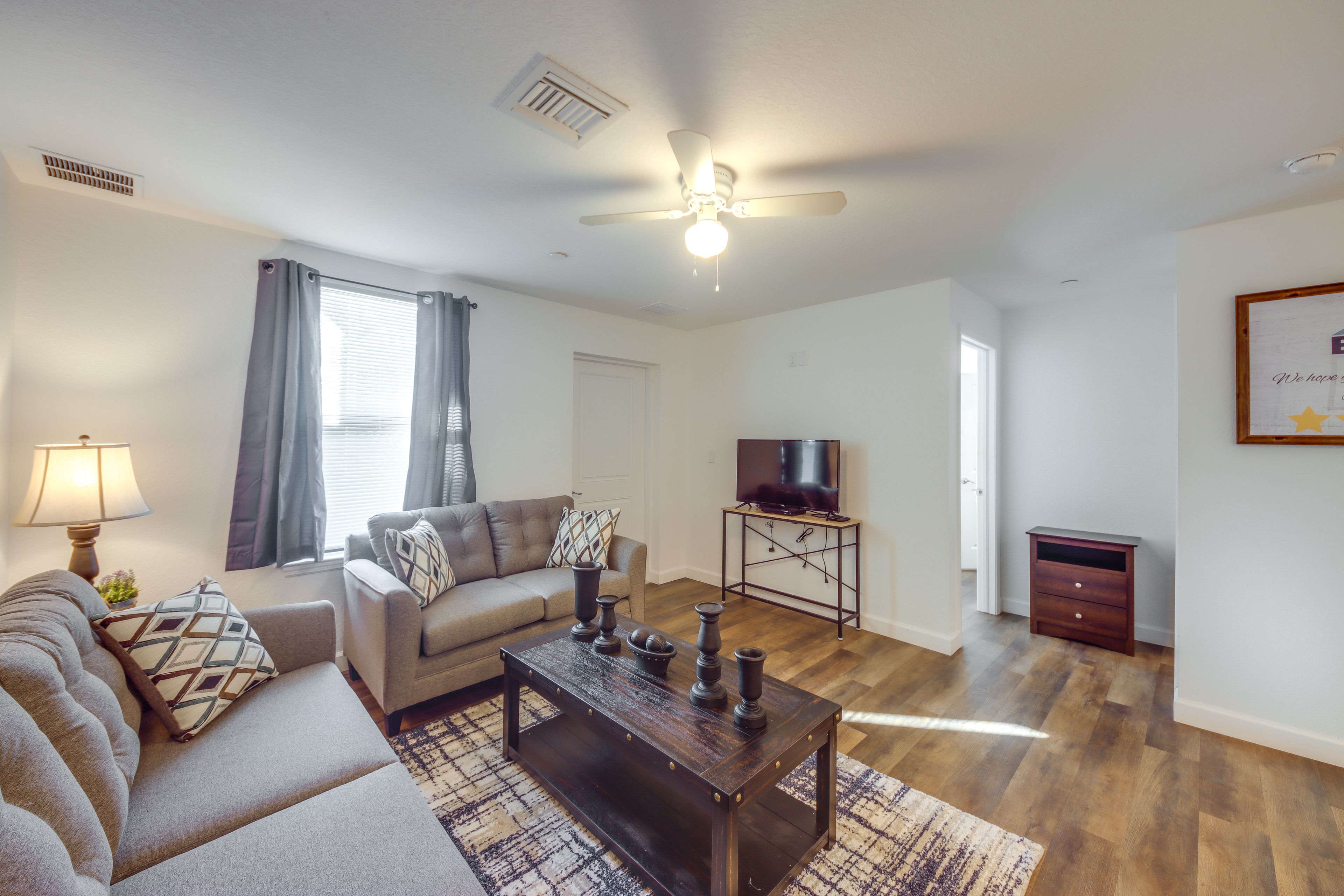 LaBelle Vacation Rental | 2BR | 2BA | Step-Free Access | 900 Sq Ft