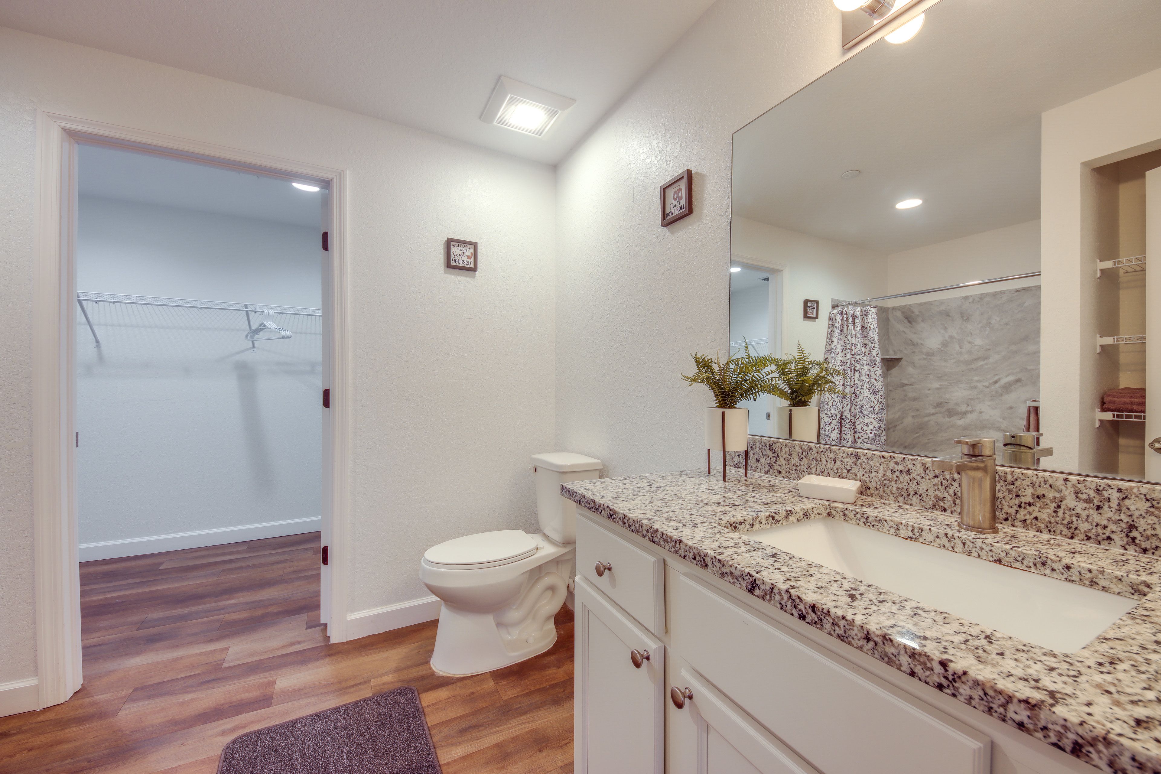 En-Suite Bathroom | Complimentary Toiletries