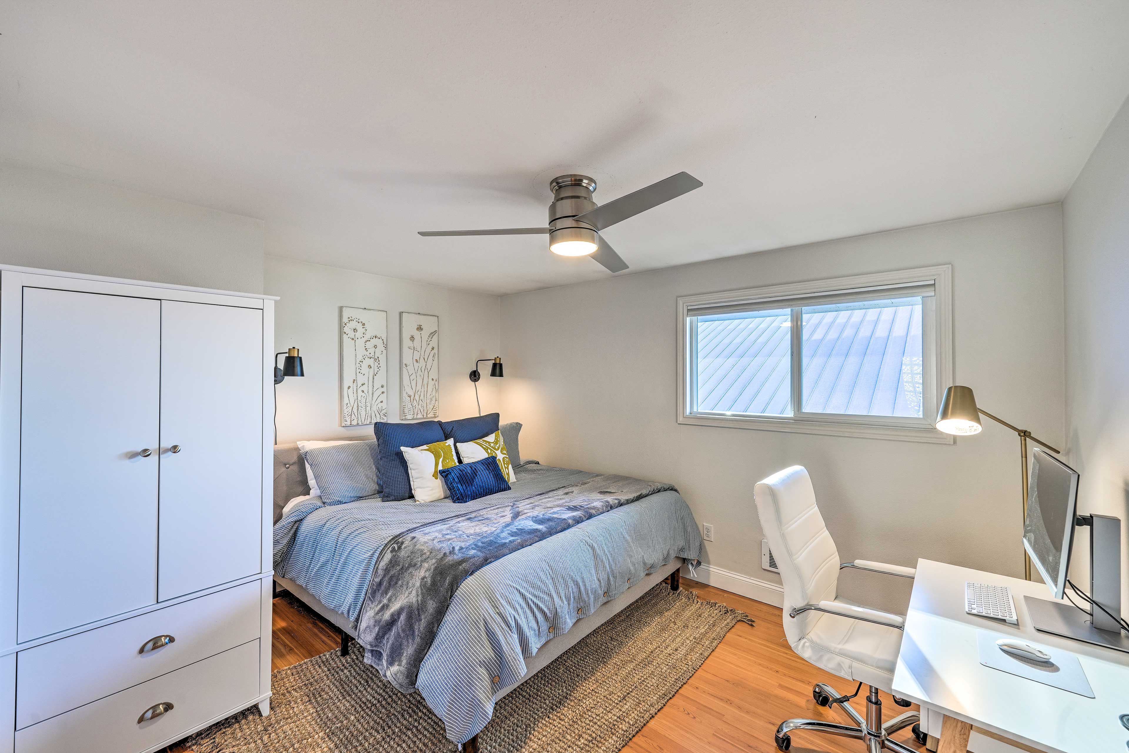 Bedroom 1 | King Bed