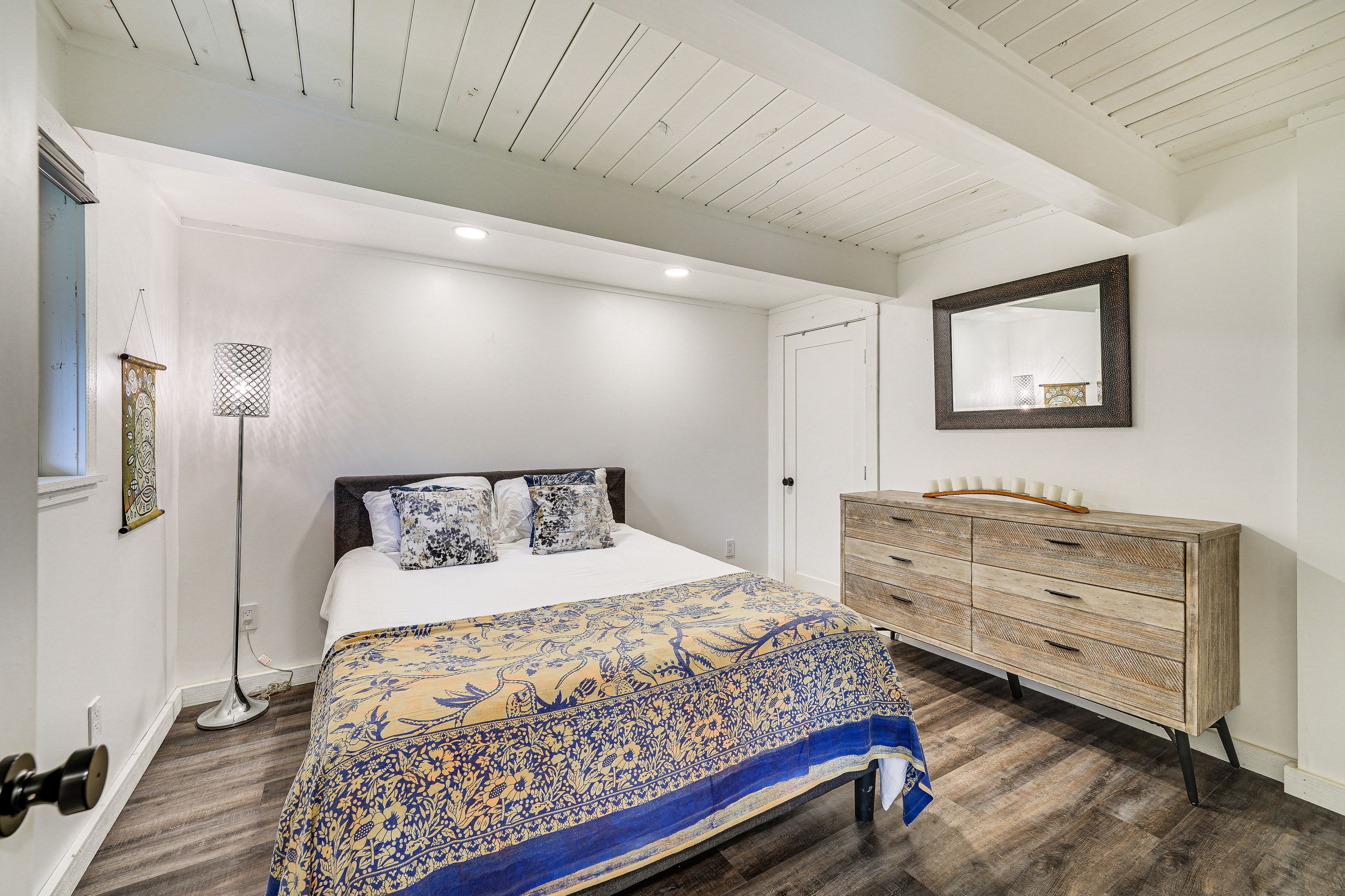 Bedroom 2 | 1st Floor | Queen Bed | Electric Fireplace | Smart TV