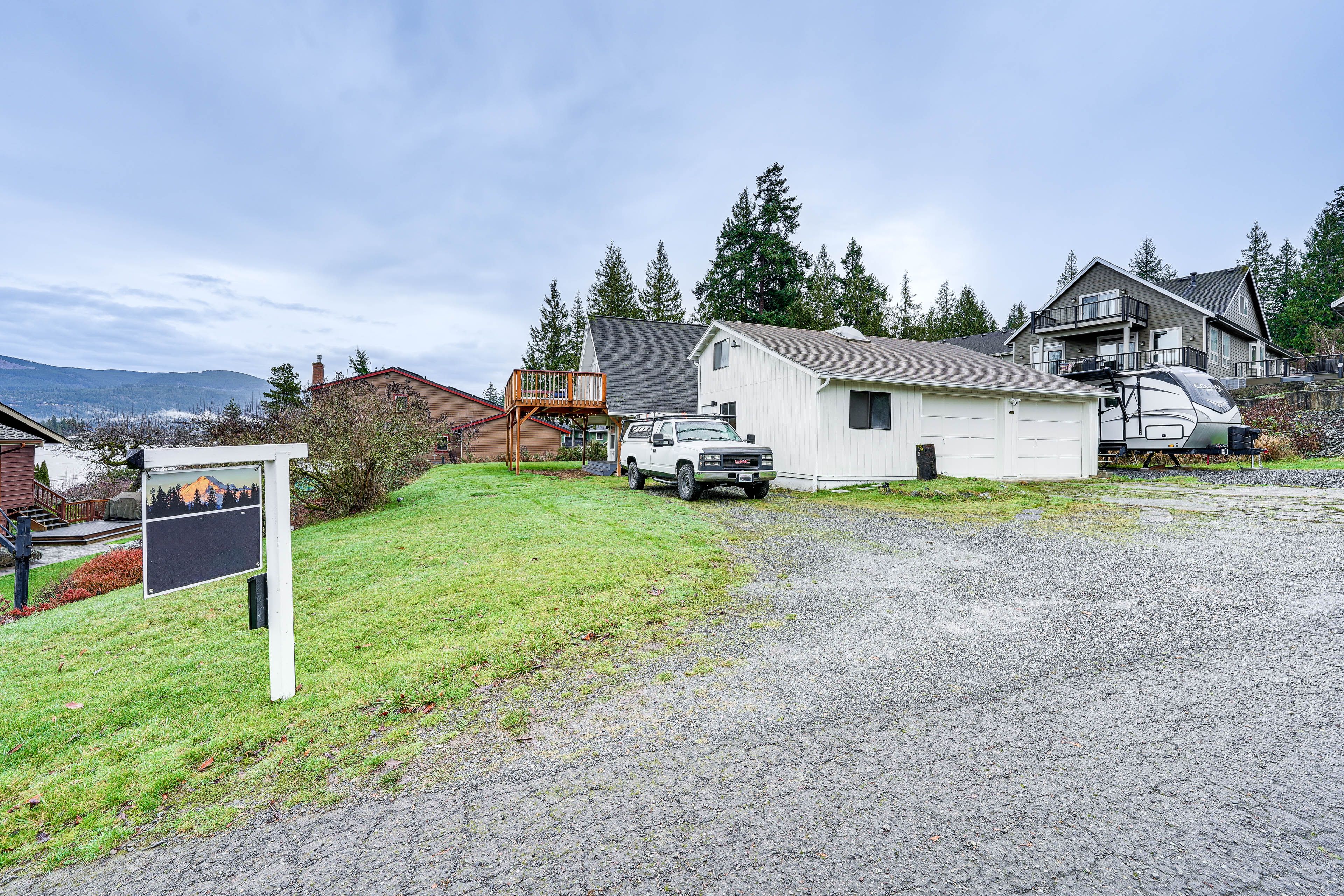 Parking | Driveway (3 Vehicles)